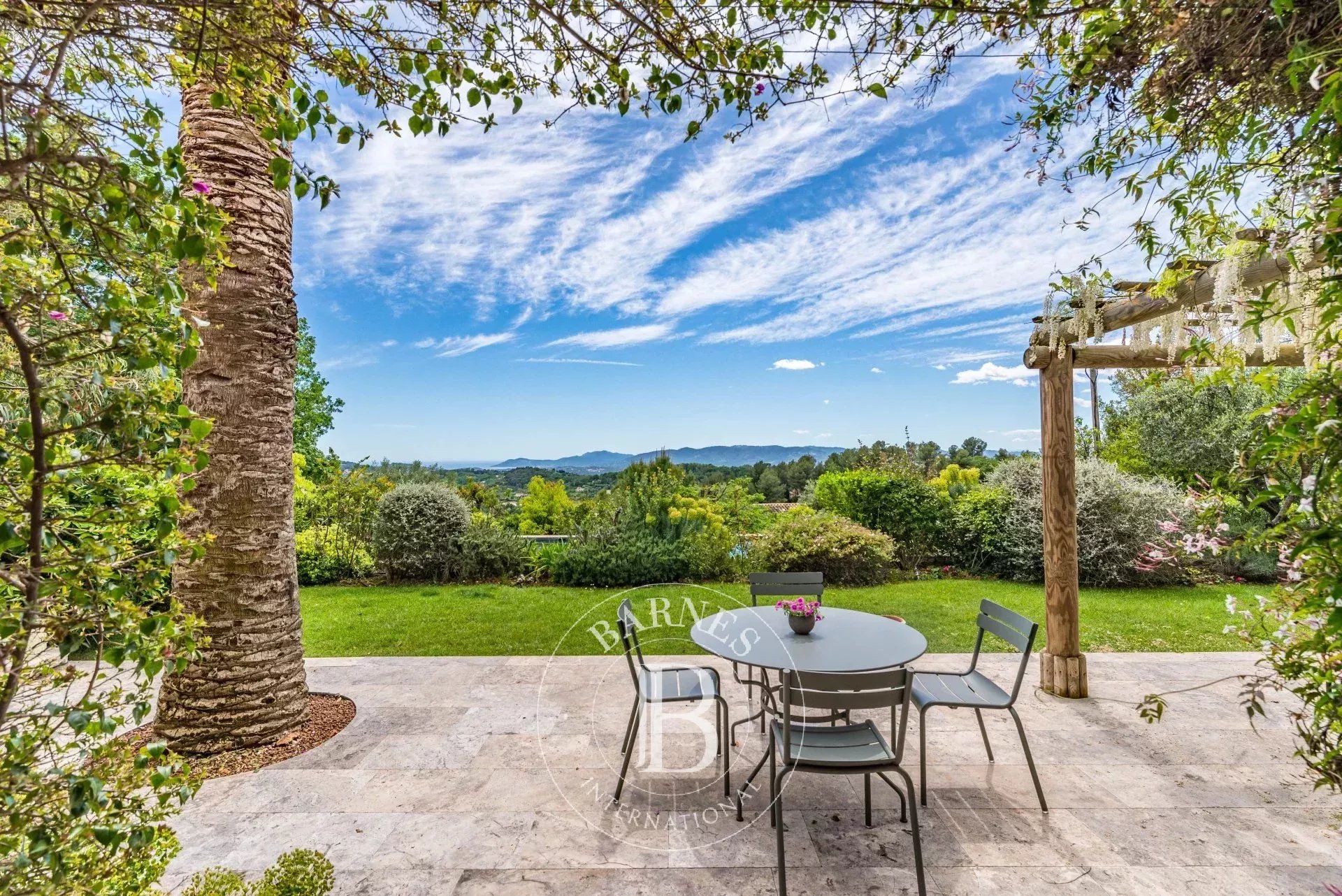 Chateauneuf-Grasse, contemporary Mas with sea view, 5 bedrooms - picture 6