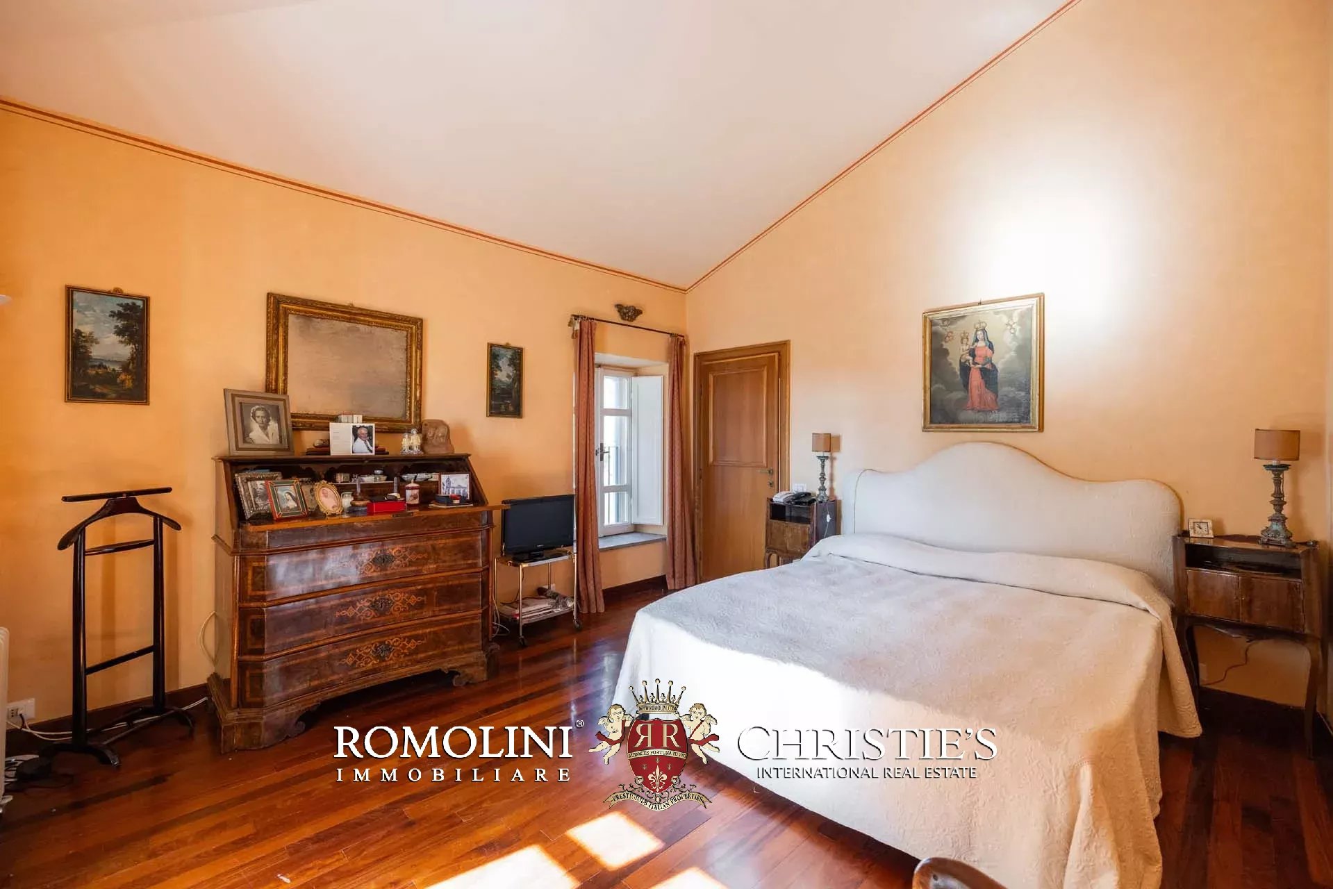 30 Bedroom Villa/Townhouse's Image 54