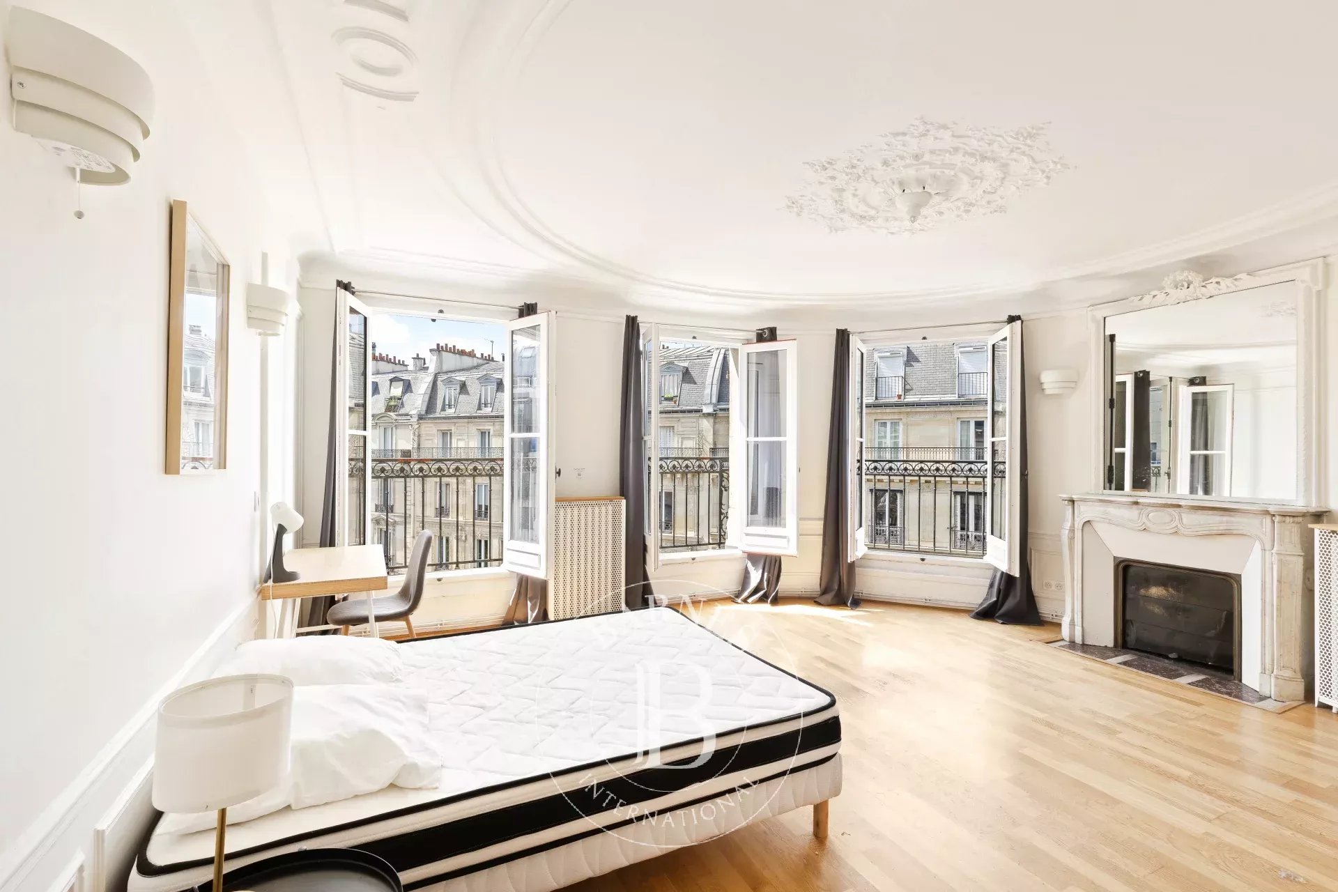 Paris  - Appartement 4 Pi&egrave;ces 3 Chambres - picture 4