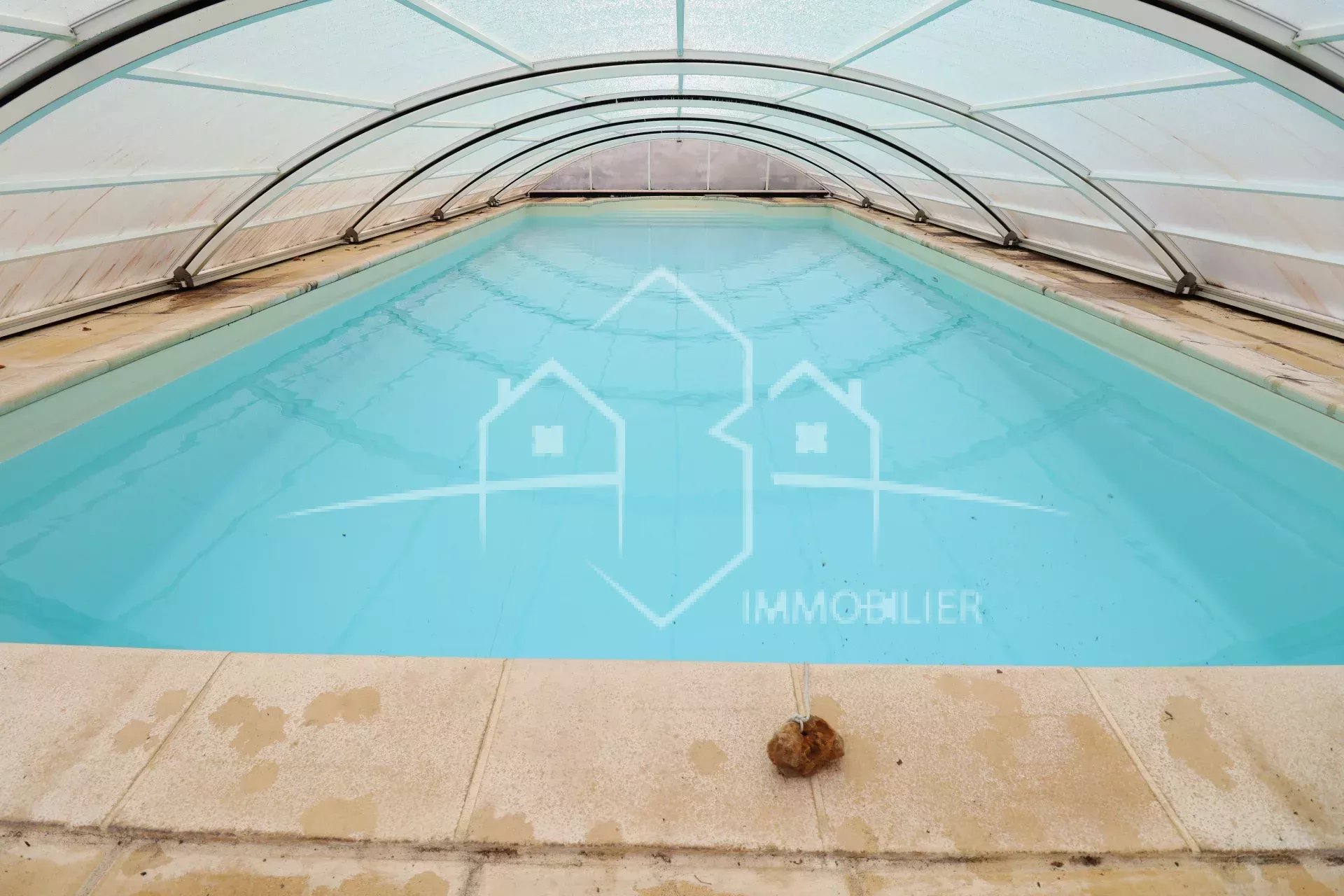 MAISON T4 AVEC VUE, SOUS-SOL ET PISCINE