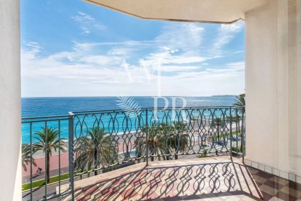 70m2 flat on the Promenade des Anglais Panoramic sea view — photo 2