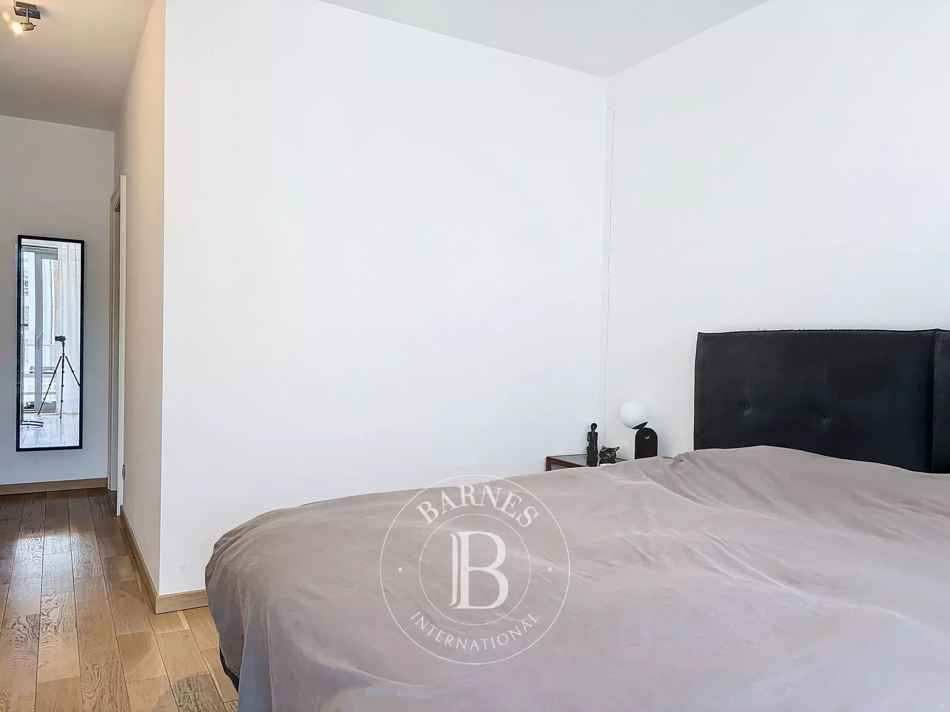 Avenue Louise - Appartement meublé 2ch + terrasse