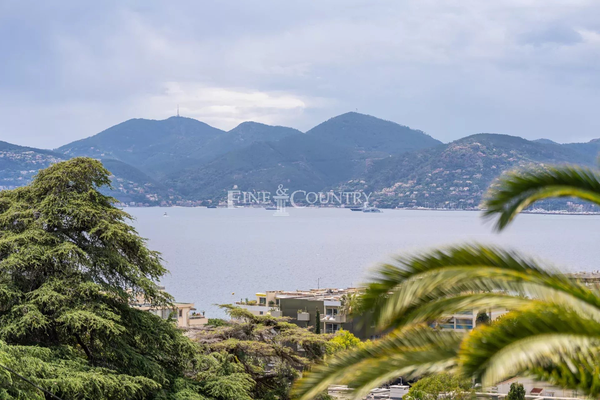 Photo of Villa for sale Cannes with sea view