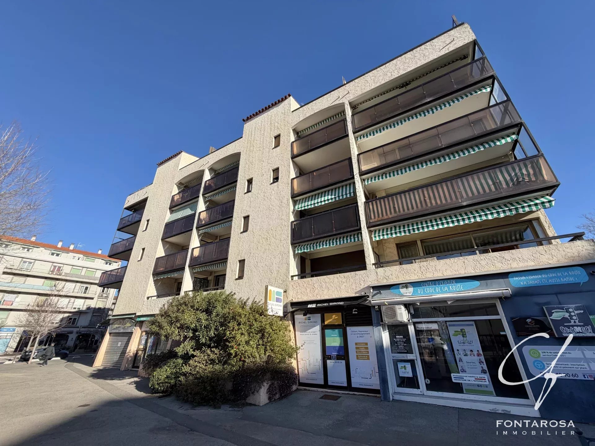 Agence immobilière de 