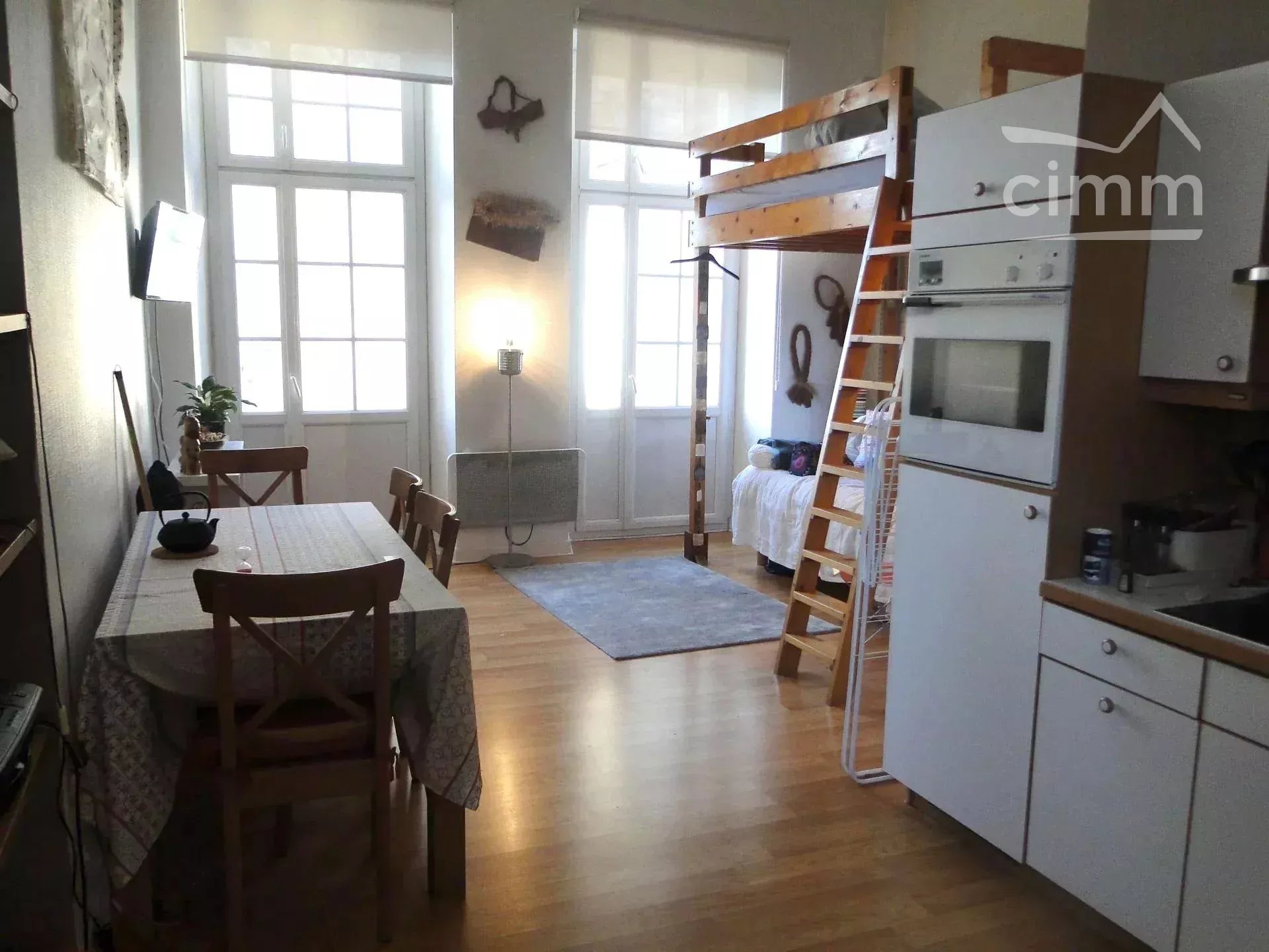 Agence immobilière de 