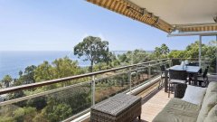 Between Cannes and Golfe-Juan – Top-Floor Apartment with Panoramic Sea Views — photo 2 of 7