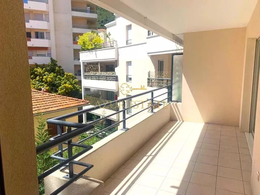 BEAUSOLEIL/MONEGHETTI : 2 PIECES AVEC TERRASSE ET GARAGE
