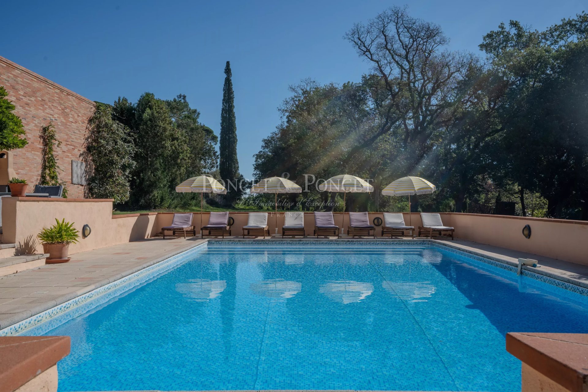 10 Bedroom Chateau's Image 22