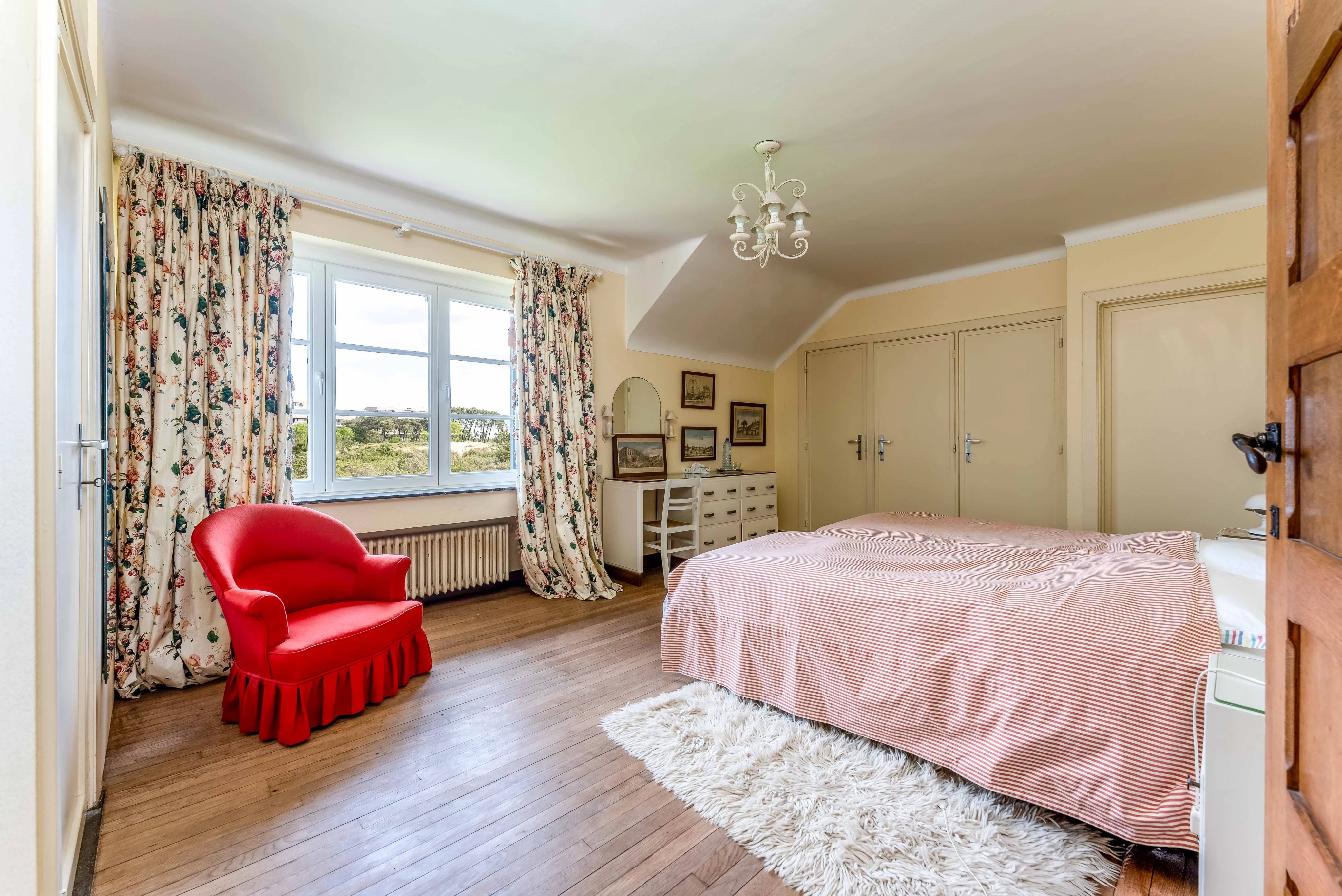 LE ZOUTE: VILLA  ATTENANTE AU ZWIN