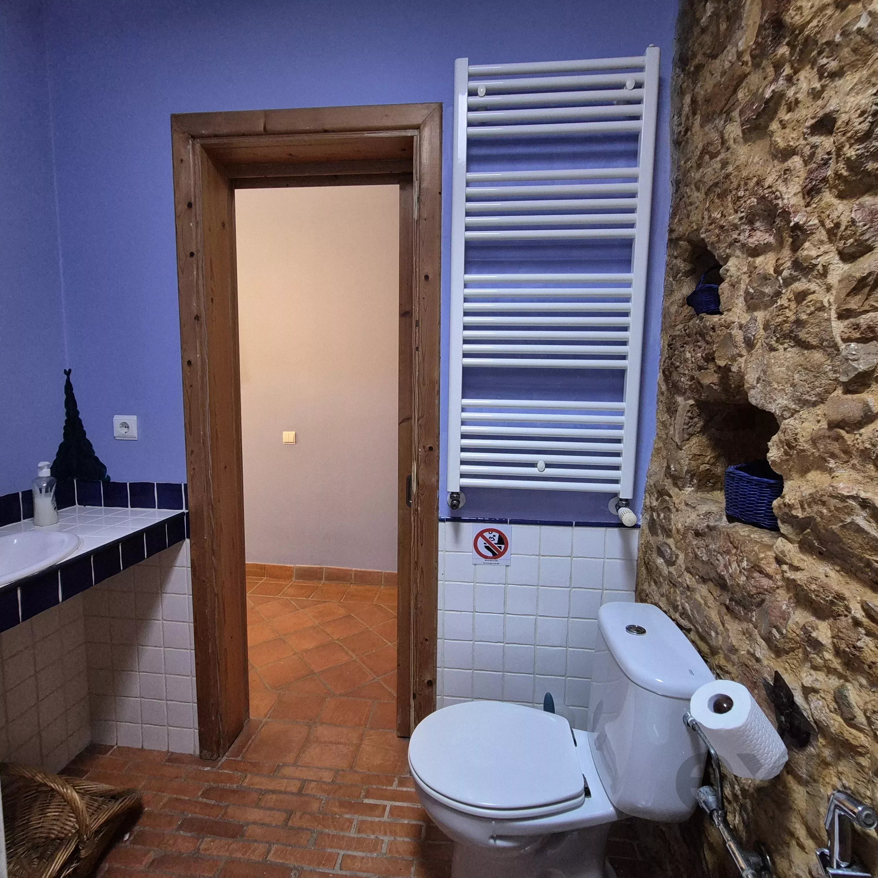Country house with swimming pool 87034529 image 25