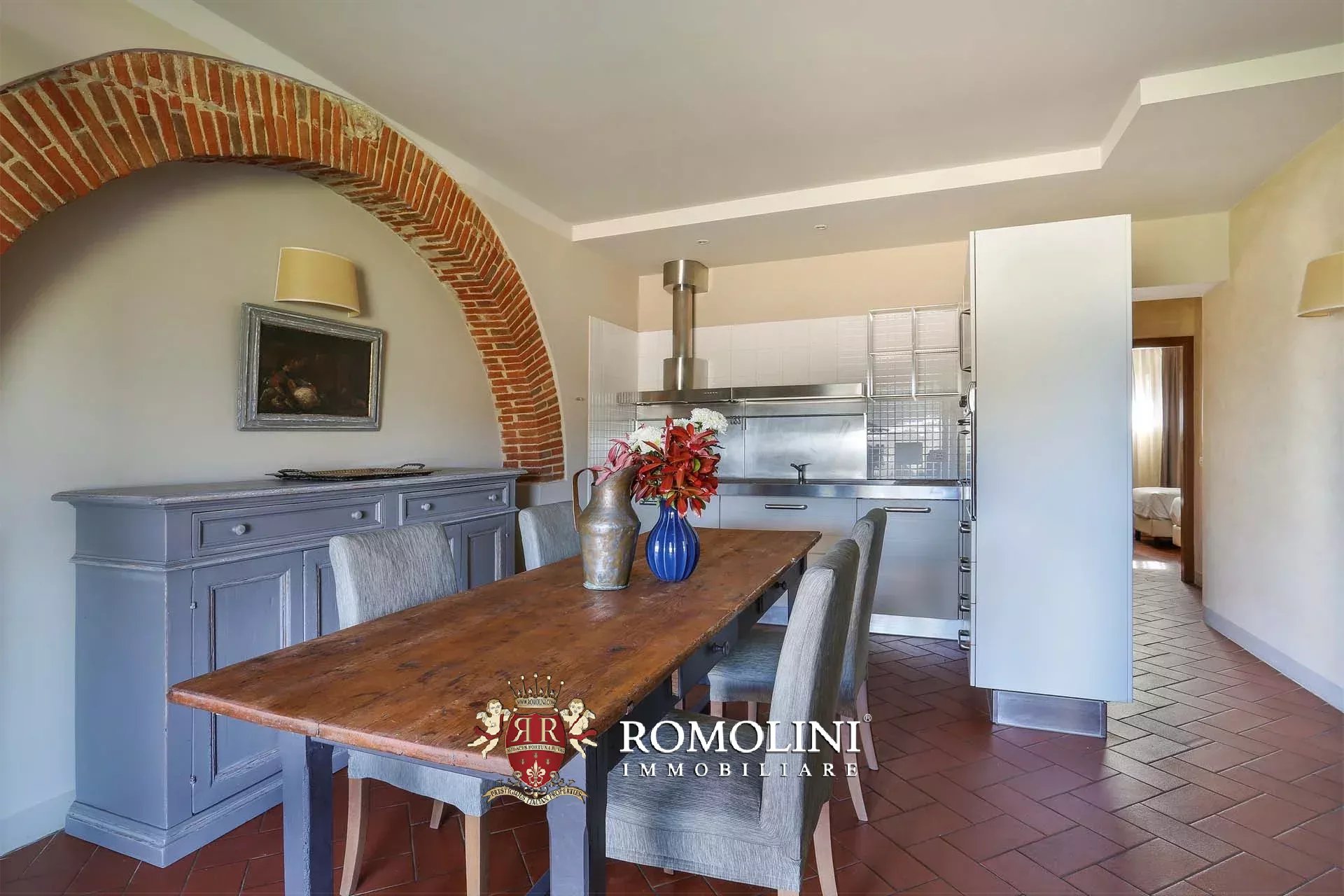 25 Bedroom Vineyard's Image 125
