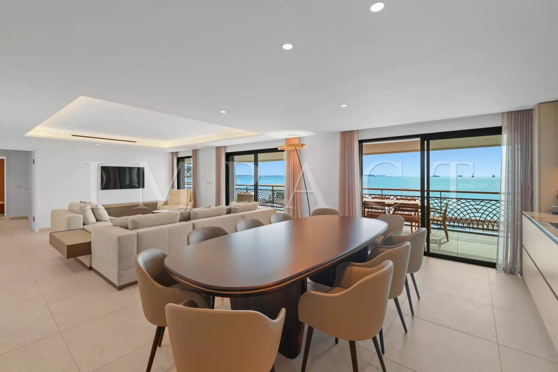 Rental sea view apartment Cannes