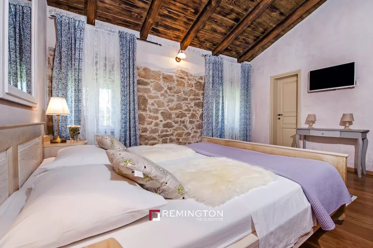 4 Bedroom Villa/Townhouse's Image 19