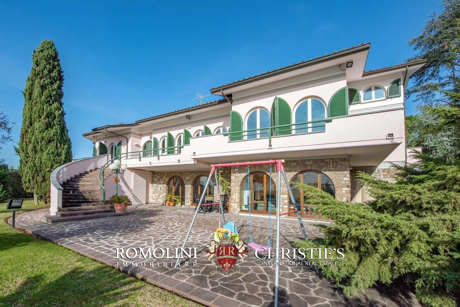 5 Bedroom Villa/Townhouse's Image 15