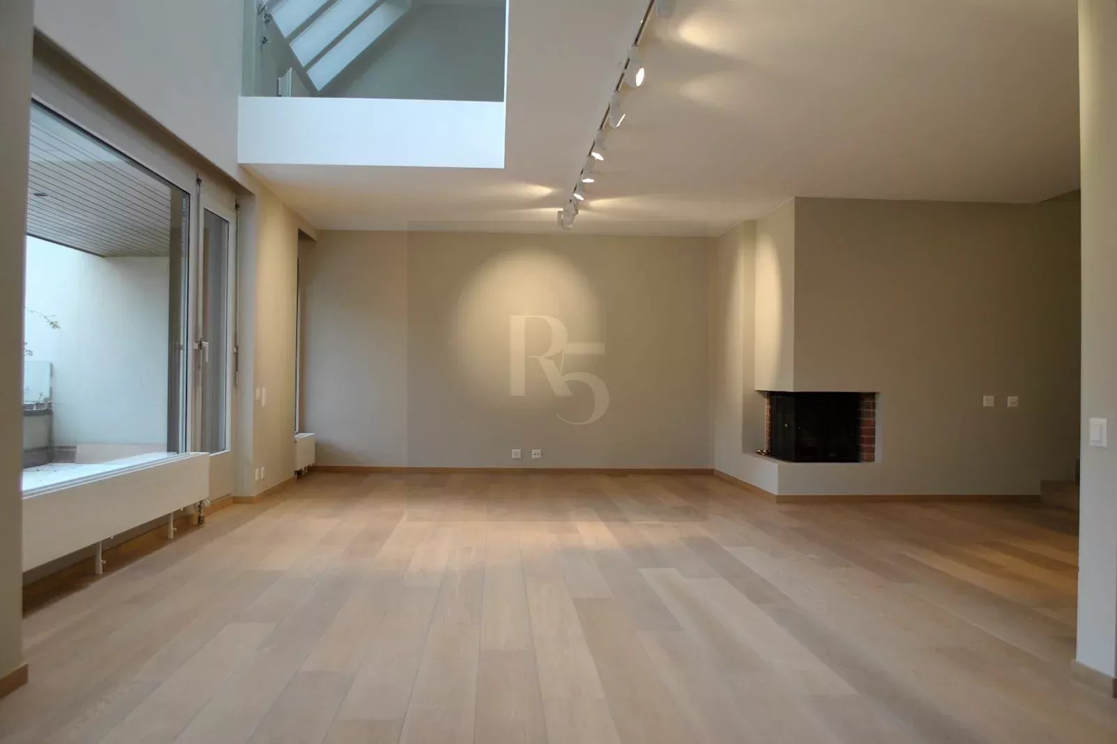 Stunning attic in Florissant — photo 1
