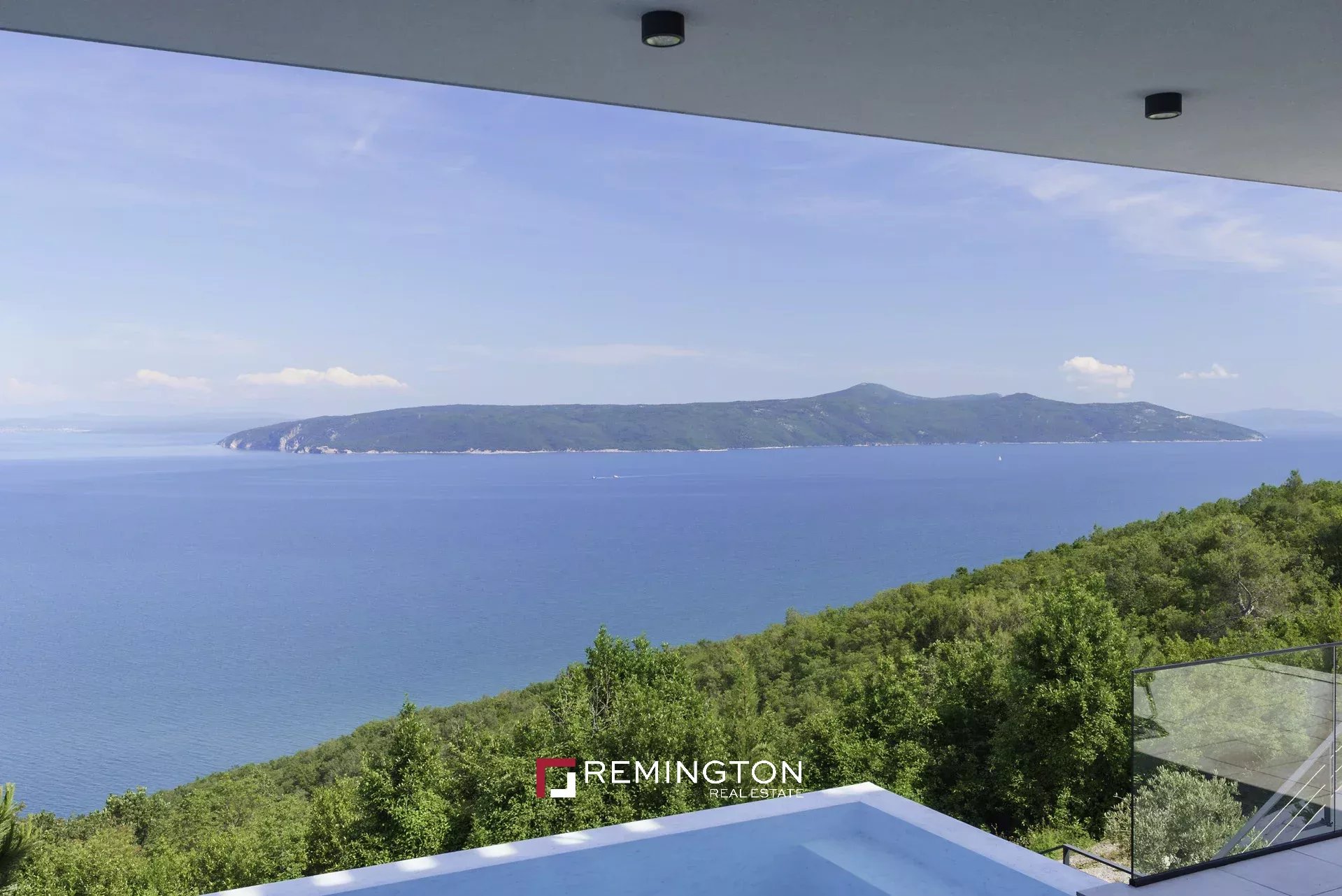 4 Bedroom Villa/Townhouse's Image 3