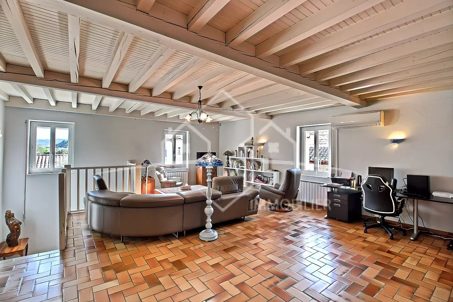 Maison en pierre 161 m² hab, 4 ch avec piscine