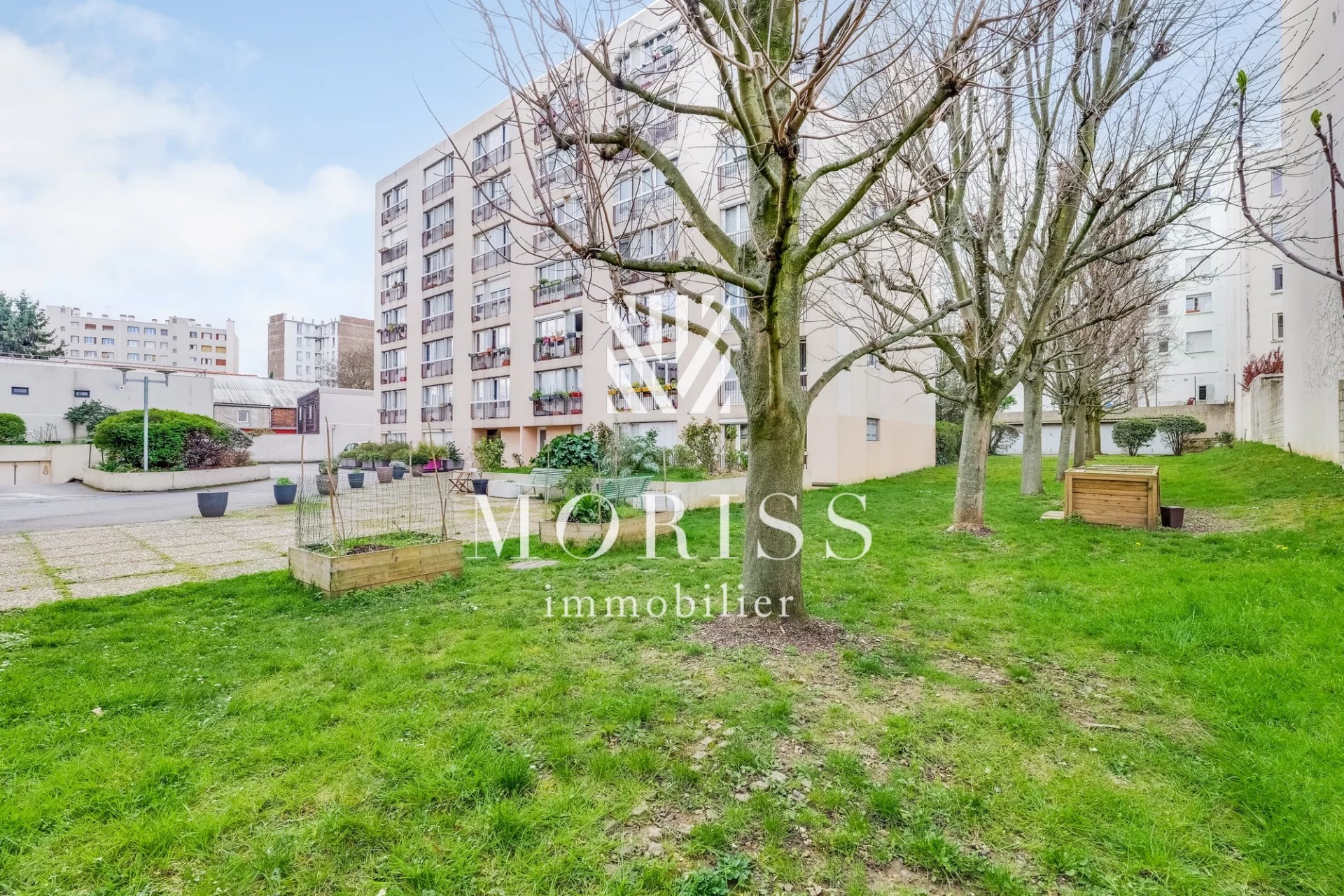 Appartement 3 pièces, deux chambres, 61 m2 pondéré - Image 1