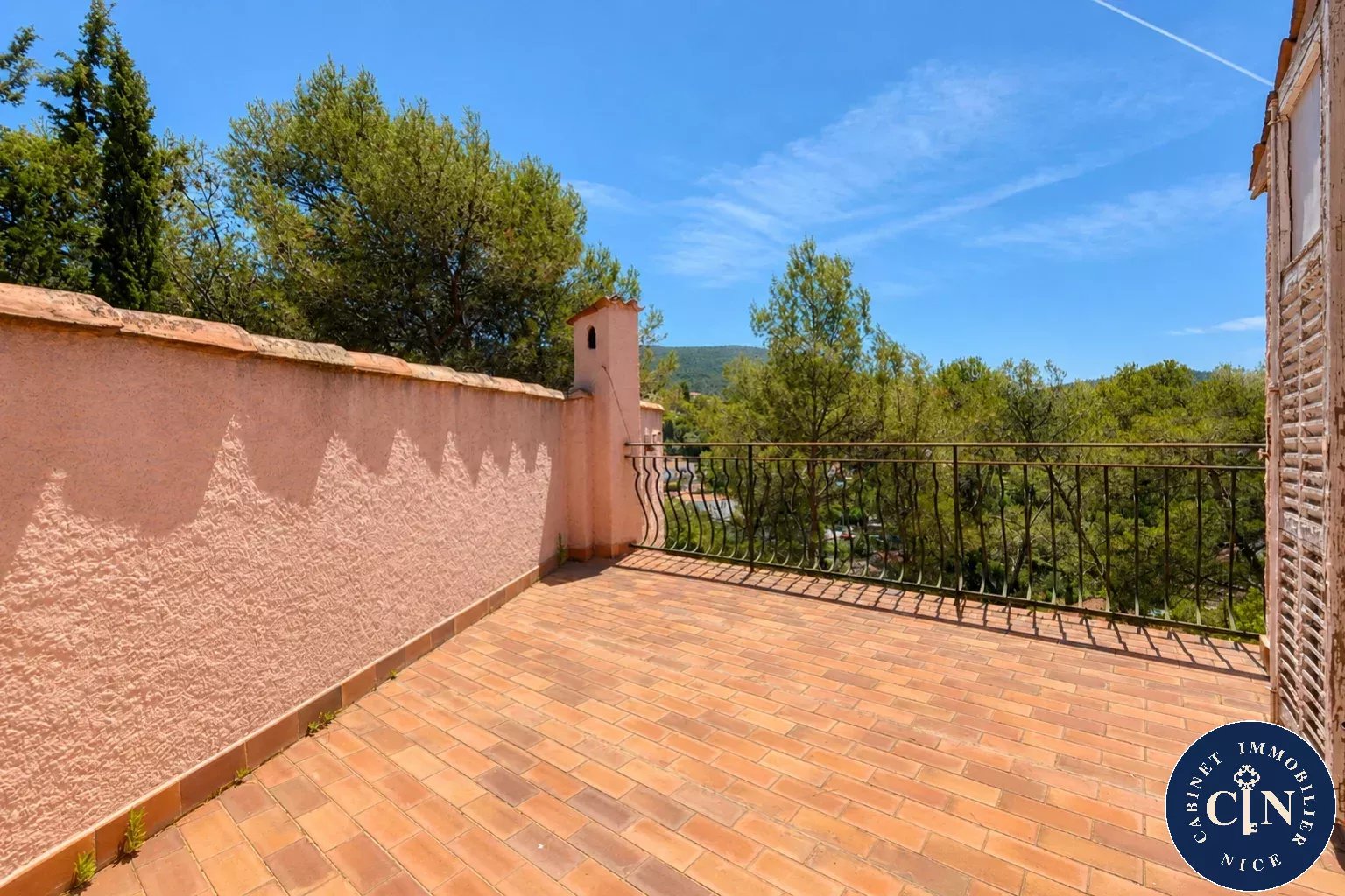 Drap - Maison 7 pièces de 246 m² à rénover. Terrain piscinable, sans vis-à-vis. — photo 20