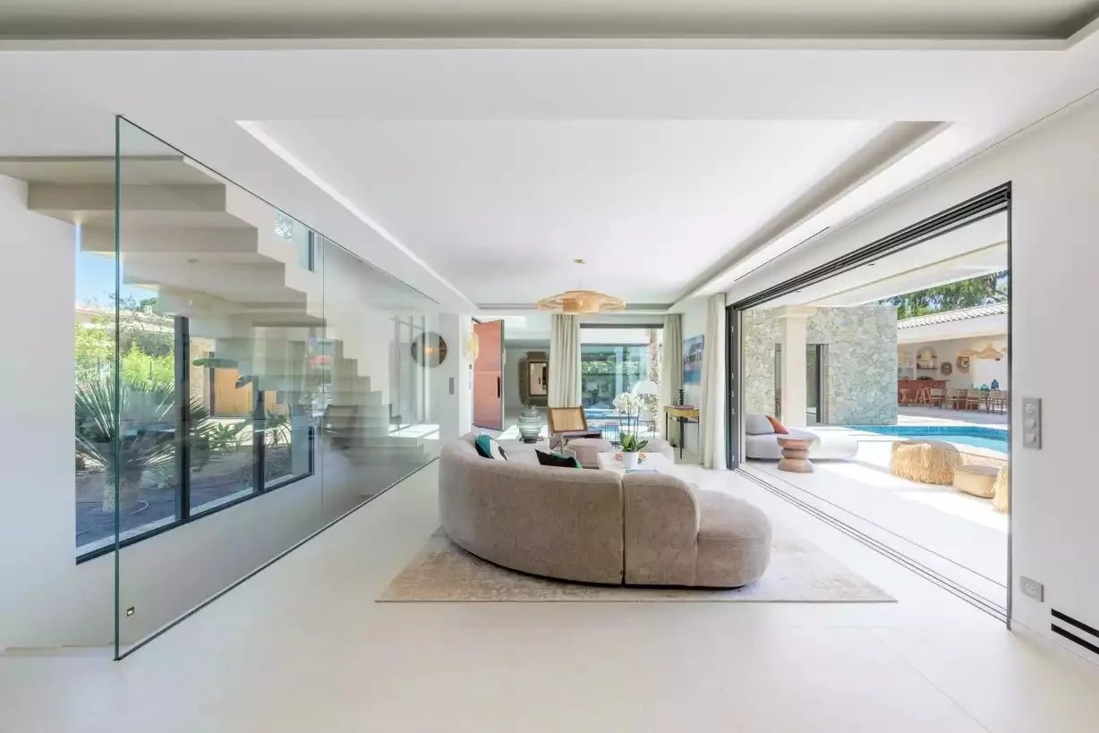 Agence immobilière de Ellington International