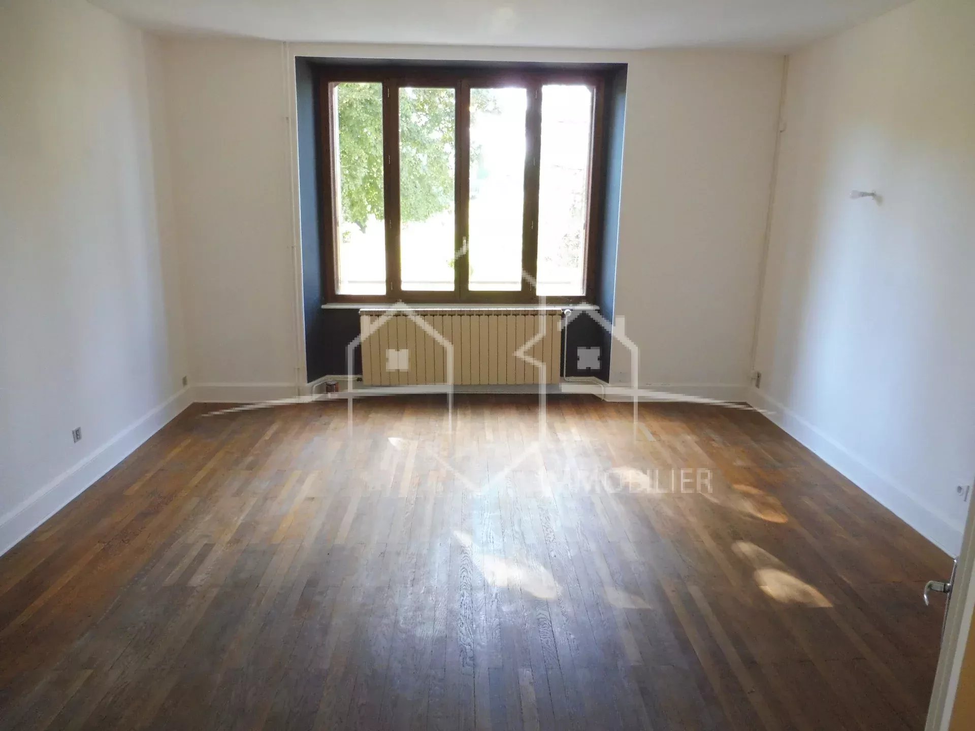 MAISON T5 AVEC GARAGE ET TERRAIN