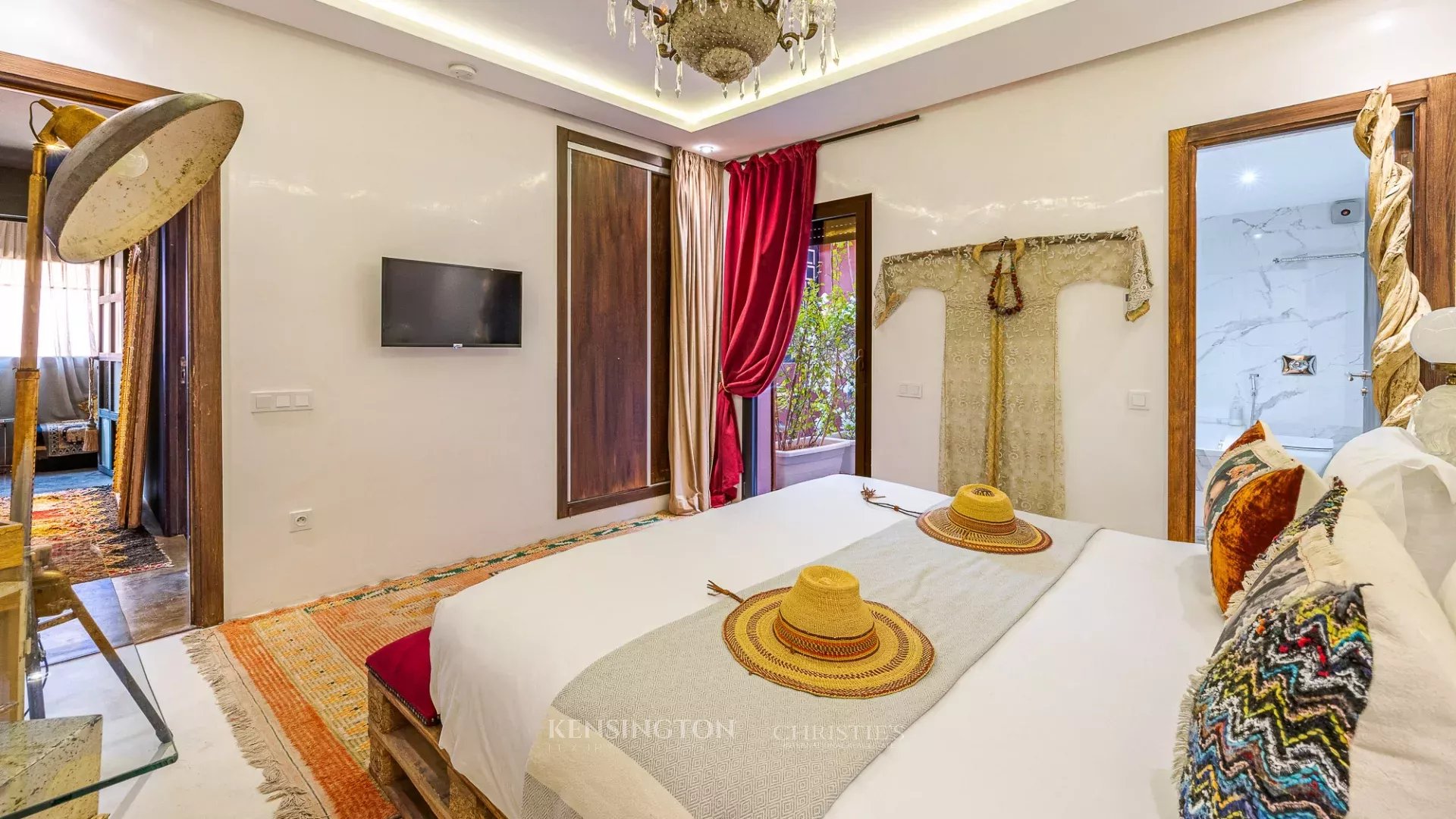 6 Bedroom Villa/Townhouse's Image 13