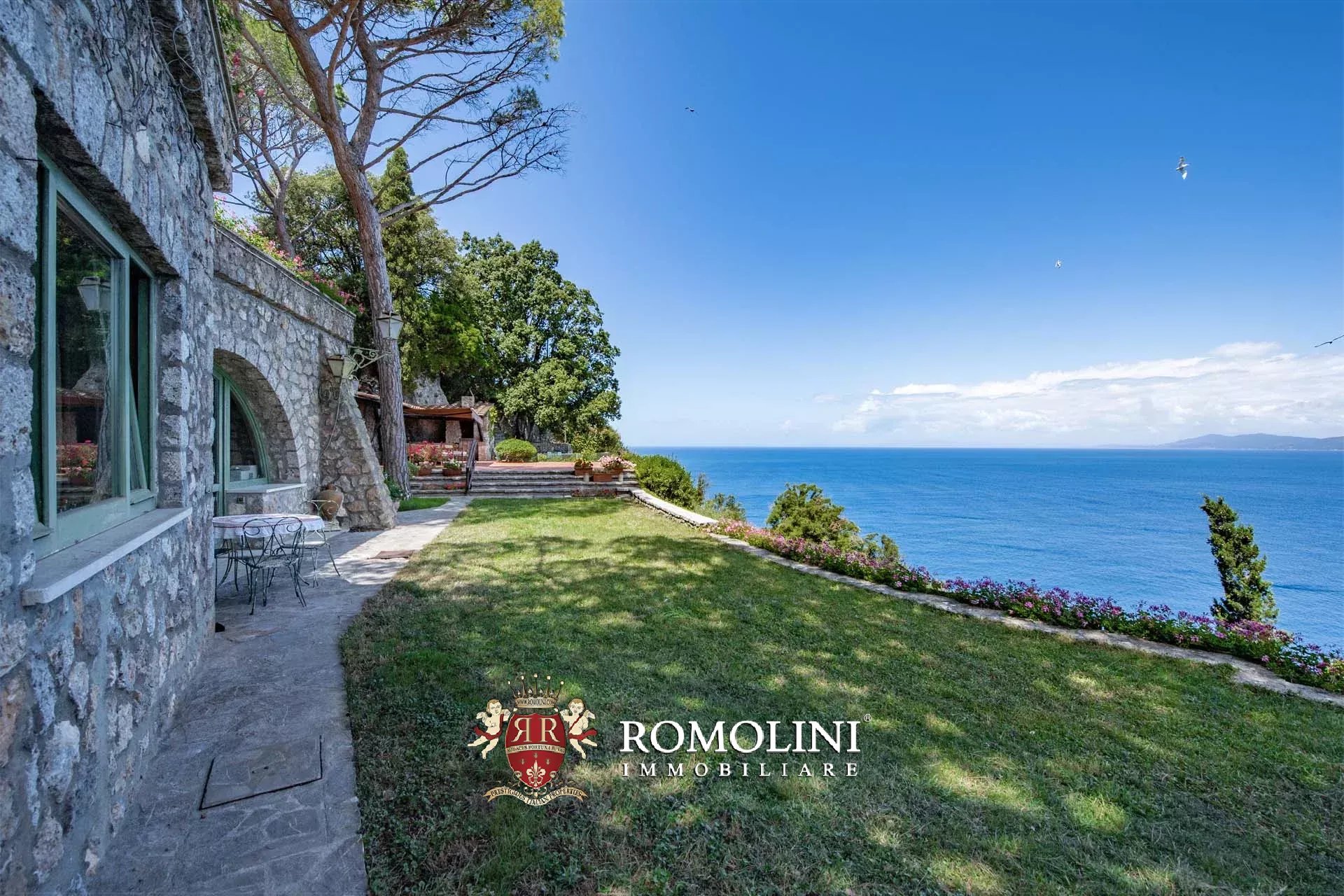 4 Bedroom Villa/Townhouse's Image 18