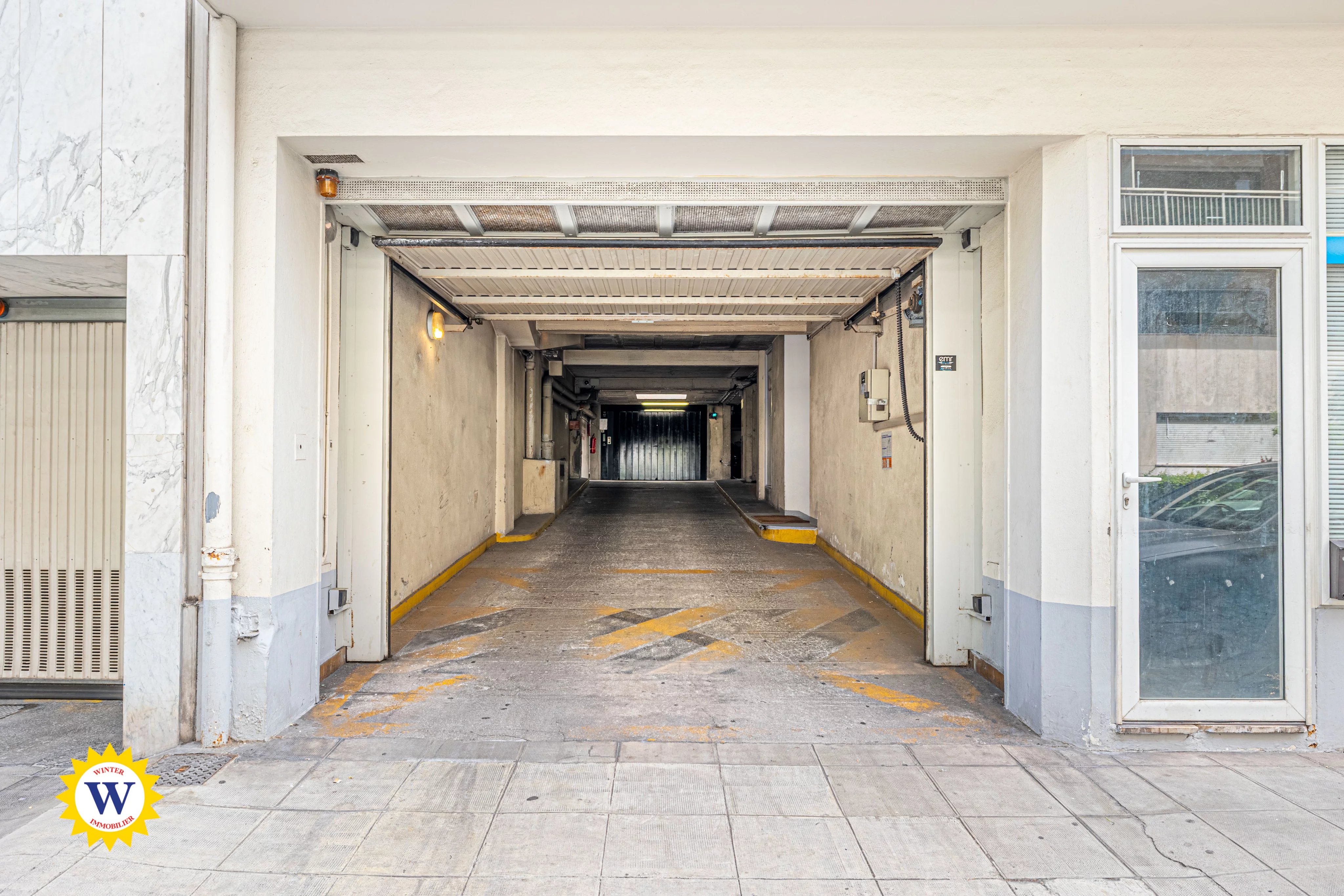 NICE PAUL DEROULEDE / Place de parking sécurisée - accès et manoeuvres faciles - Photo 4