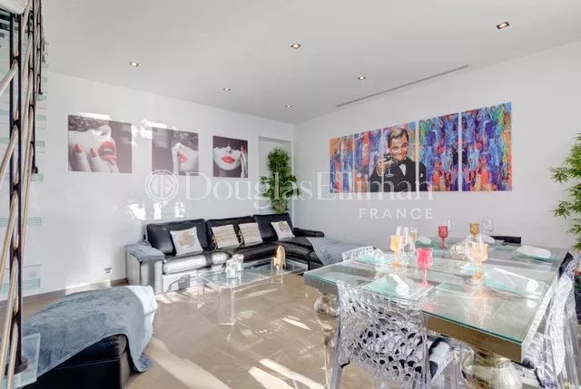 CANNES VIEUX PORT – Magnifique penthouse avec vue mer panoramique - Image nᵒ3