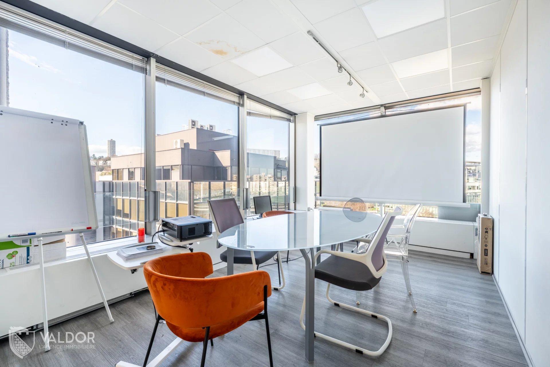 À LOUER – BUREAUX PROFESSIONNELS – LYON 9ᵉ