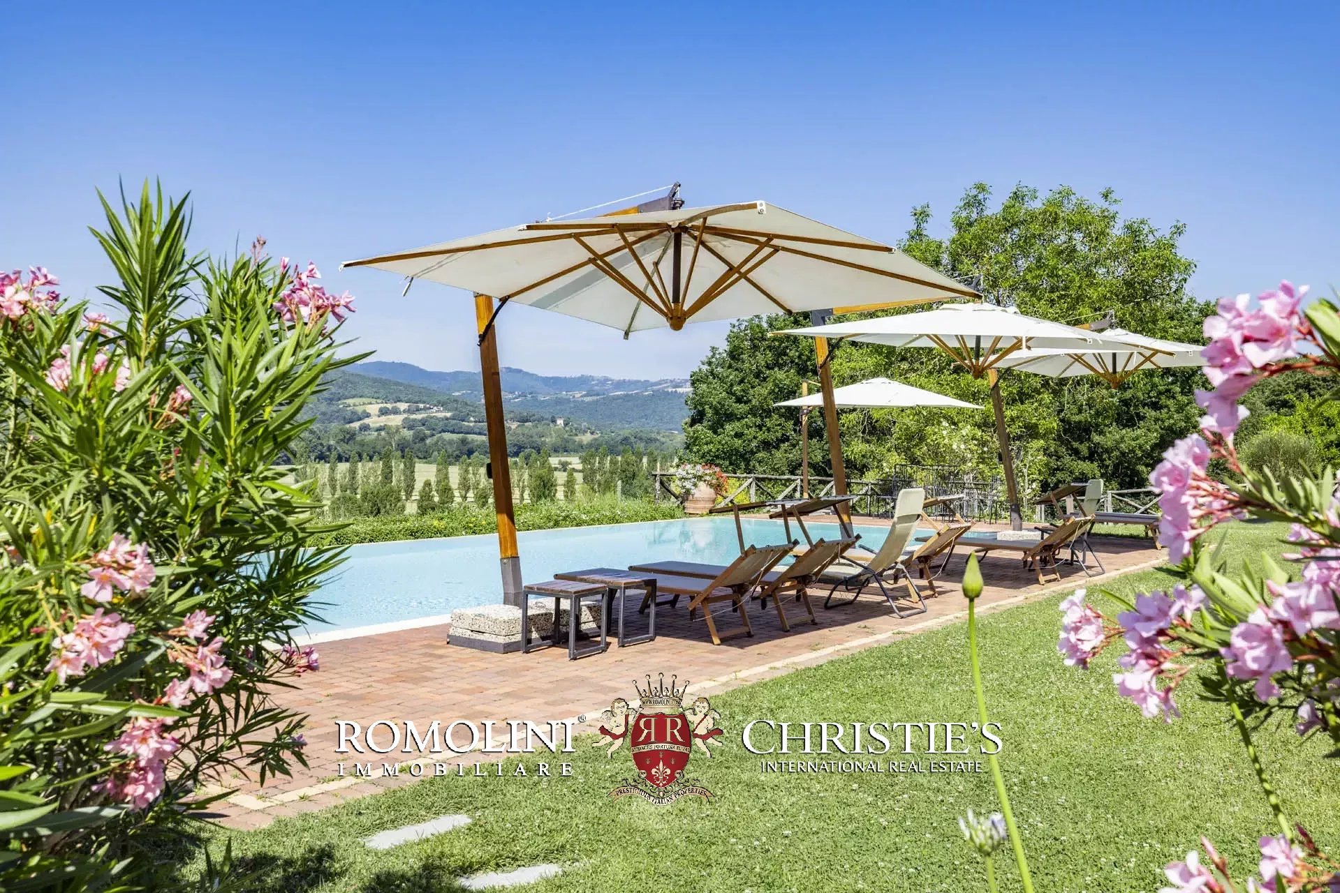 18 Bedroom Villa/Townhouse's Image 29