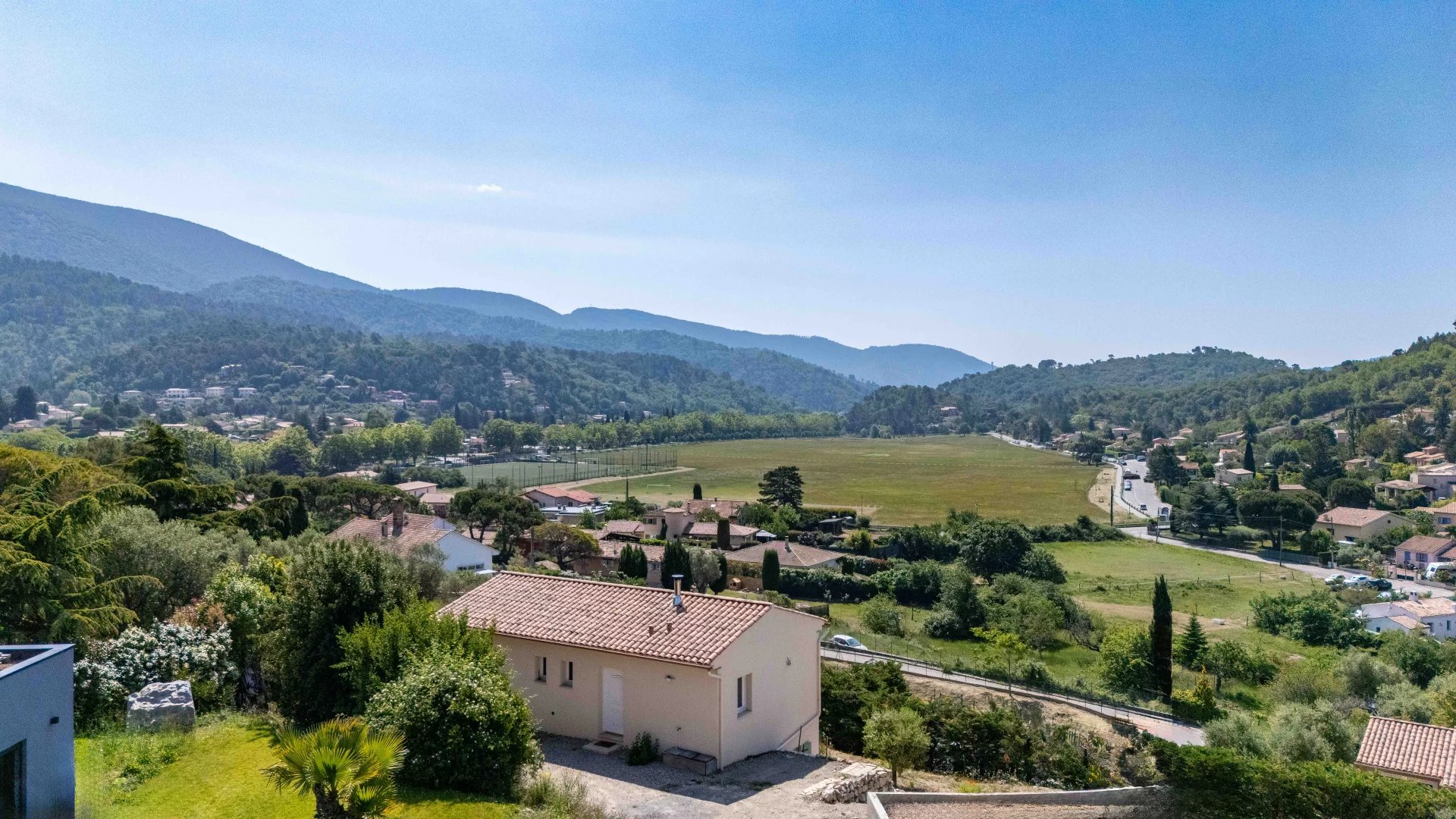 Levens Villa individuelle 4-5 pièces 119 m² de 2023 / résidentiel / vue dégagée collines et montagnes / position dominante / exposition SUD