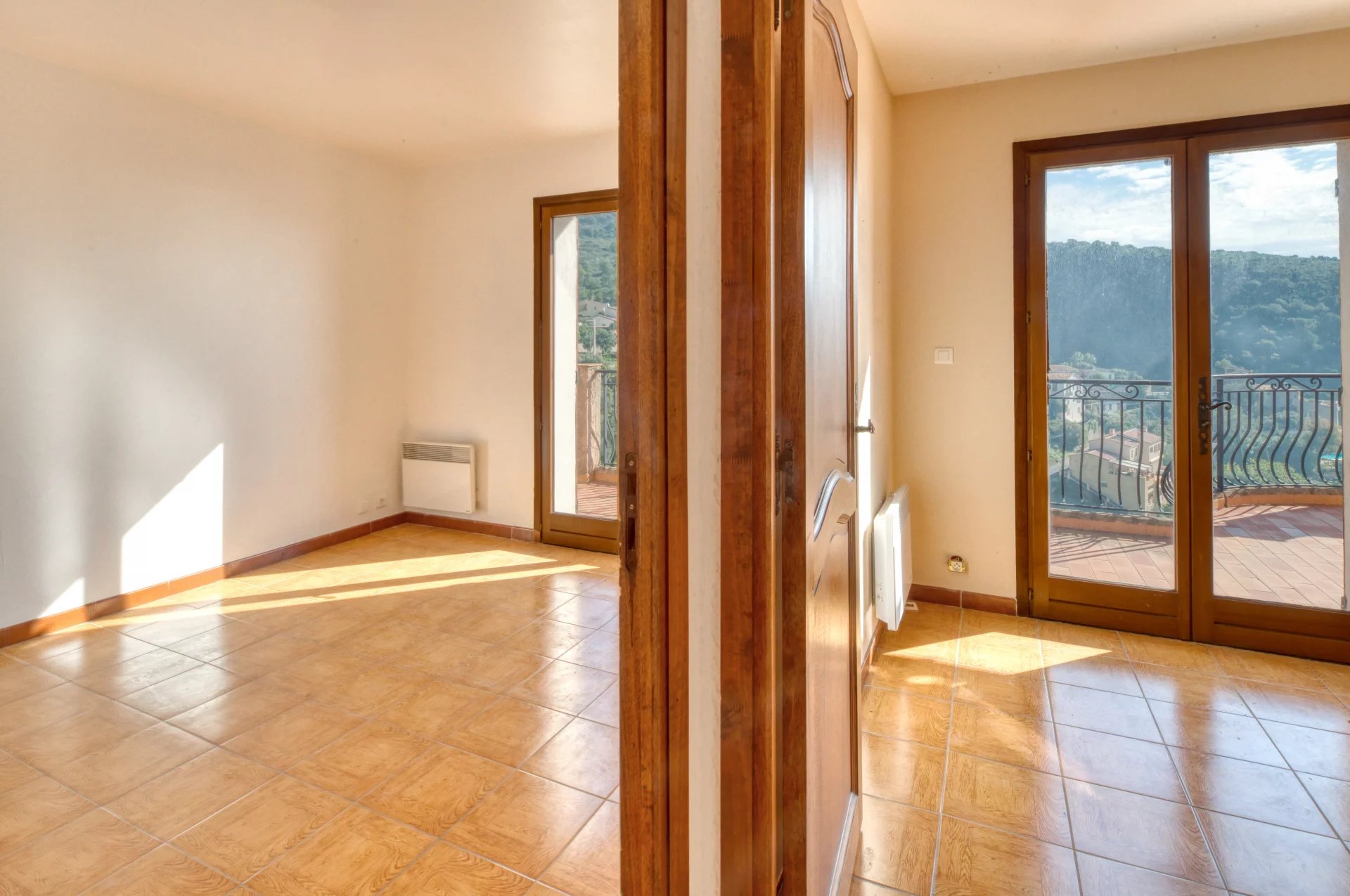 Èze – Villa de Prestige avec Vue Mer et Fort Potentiel – À 6 km de Monaco