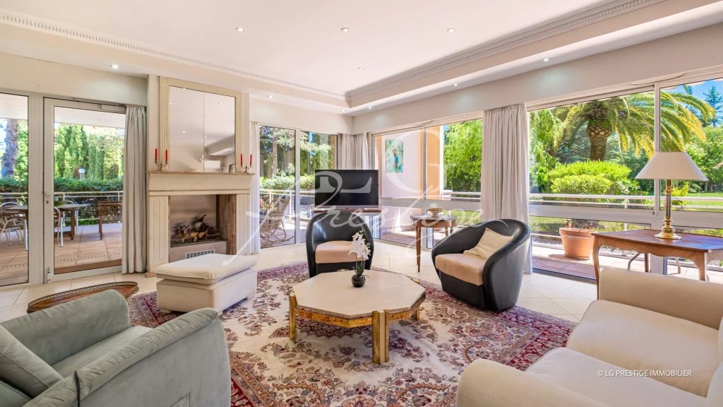 Apartment for sale in Mandelieu — Prestige Apartment 170m2
