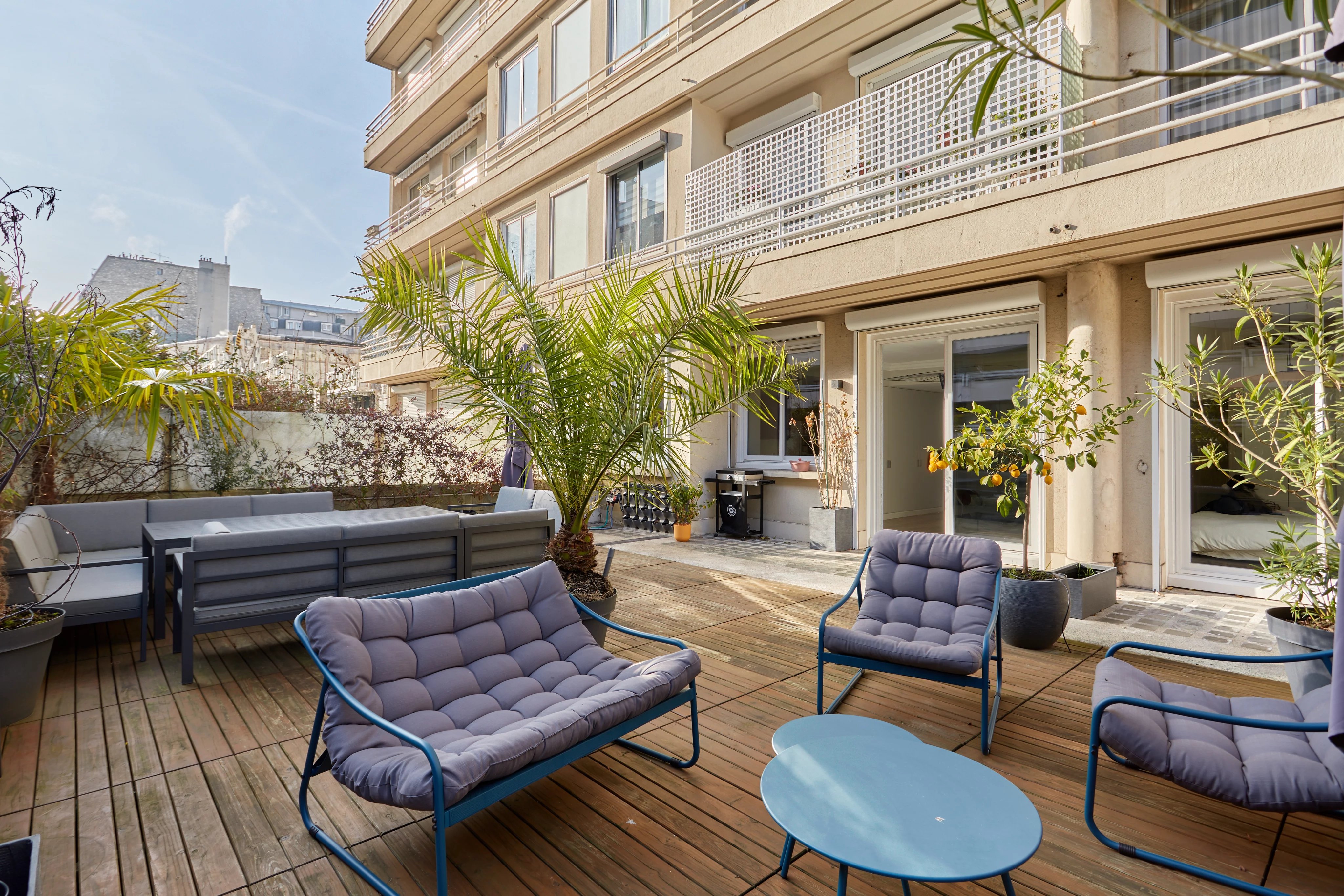 Paris XVIe - Docteur Blanche, deux chambres et terrasse.