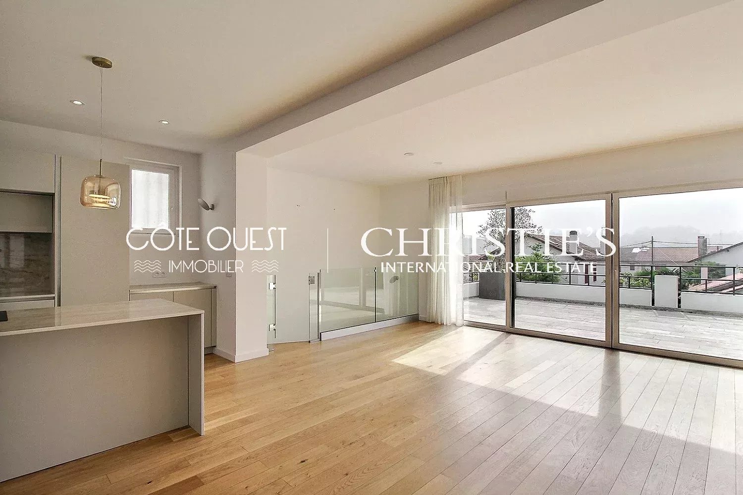5 Bedroom Villa/Townhouse's Image 5
