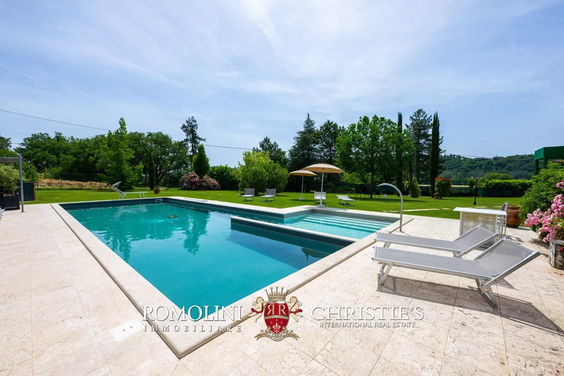 16 Bedroom Villa/Townhouse's Image 38