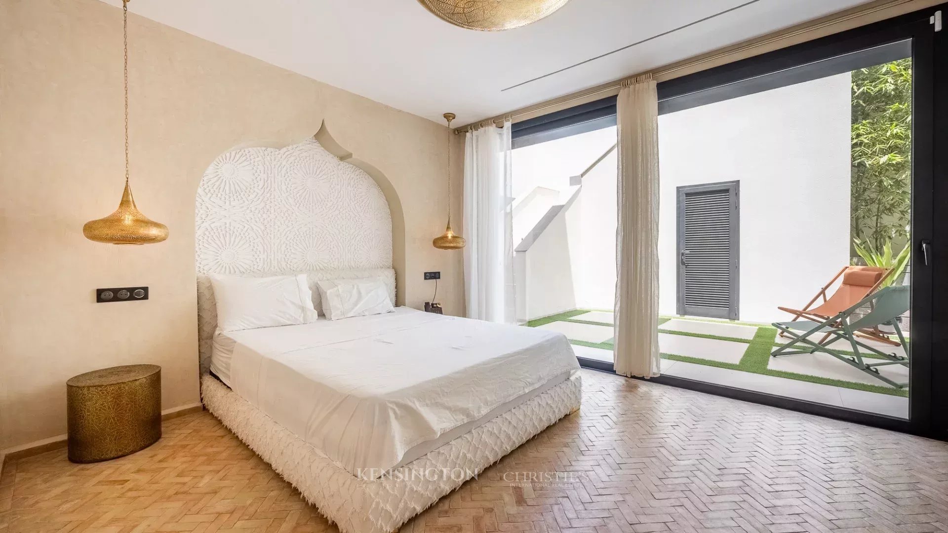 8 Bedroom Villa/Townhouse's Image 45