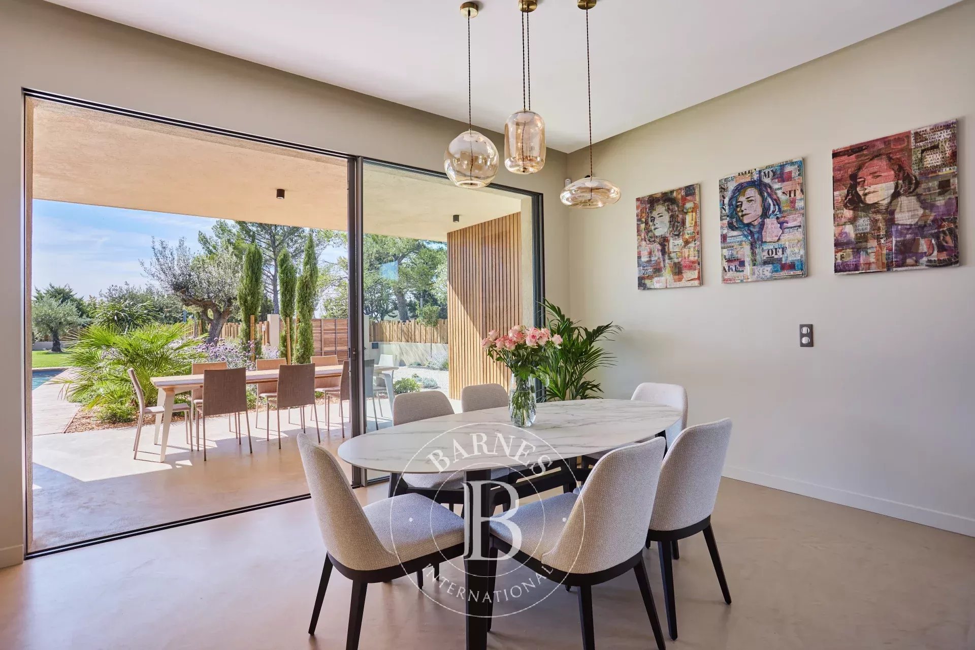AIX-EN-PROVENCE — SINGLE-STORY HOUSE — 5 EN-SUITE BEDROOMS — HEATED POOL — WALKING DISTANCE TO AMENITIES - picture 5