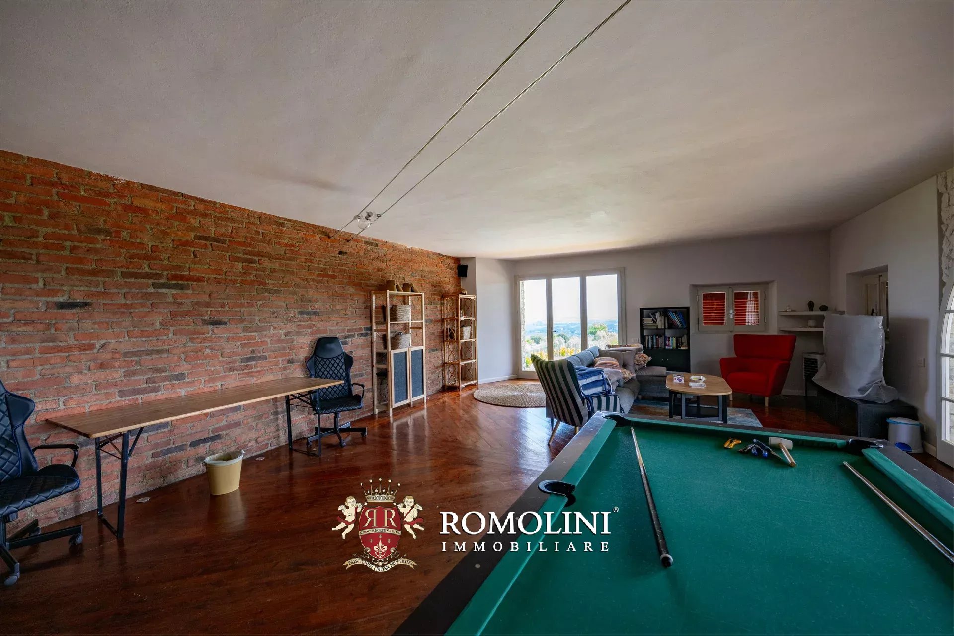 6 Bedroom Villa/Townhouse's Image 37