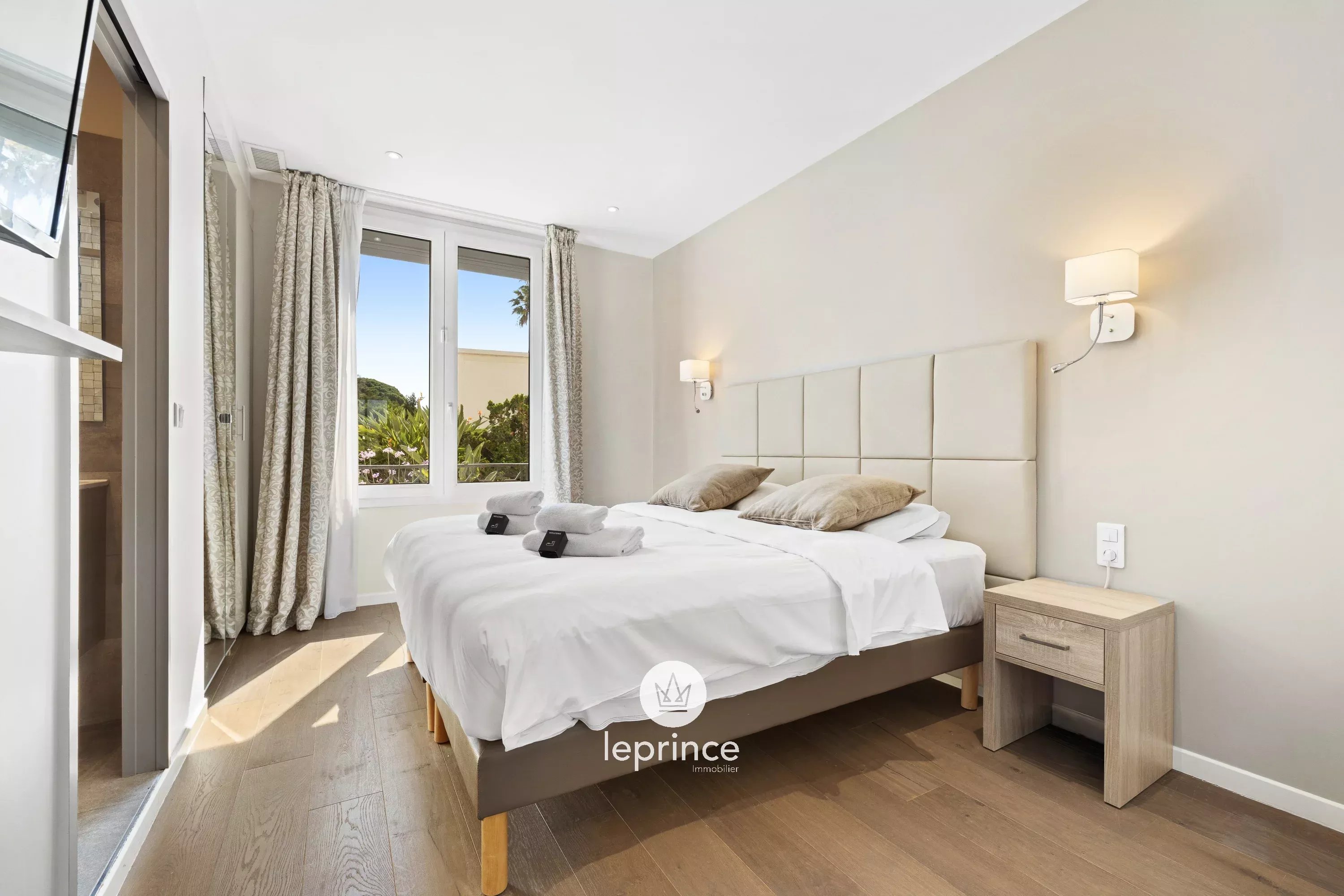 Cannes Pointe Croisette – 5-Room Dual-Aspect Apartment – Terrace – Cellar and Garage