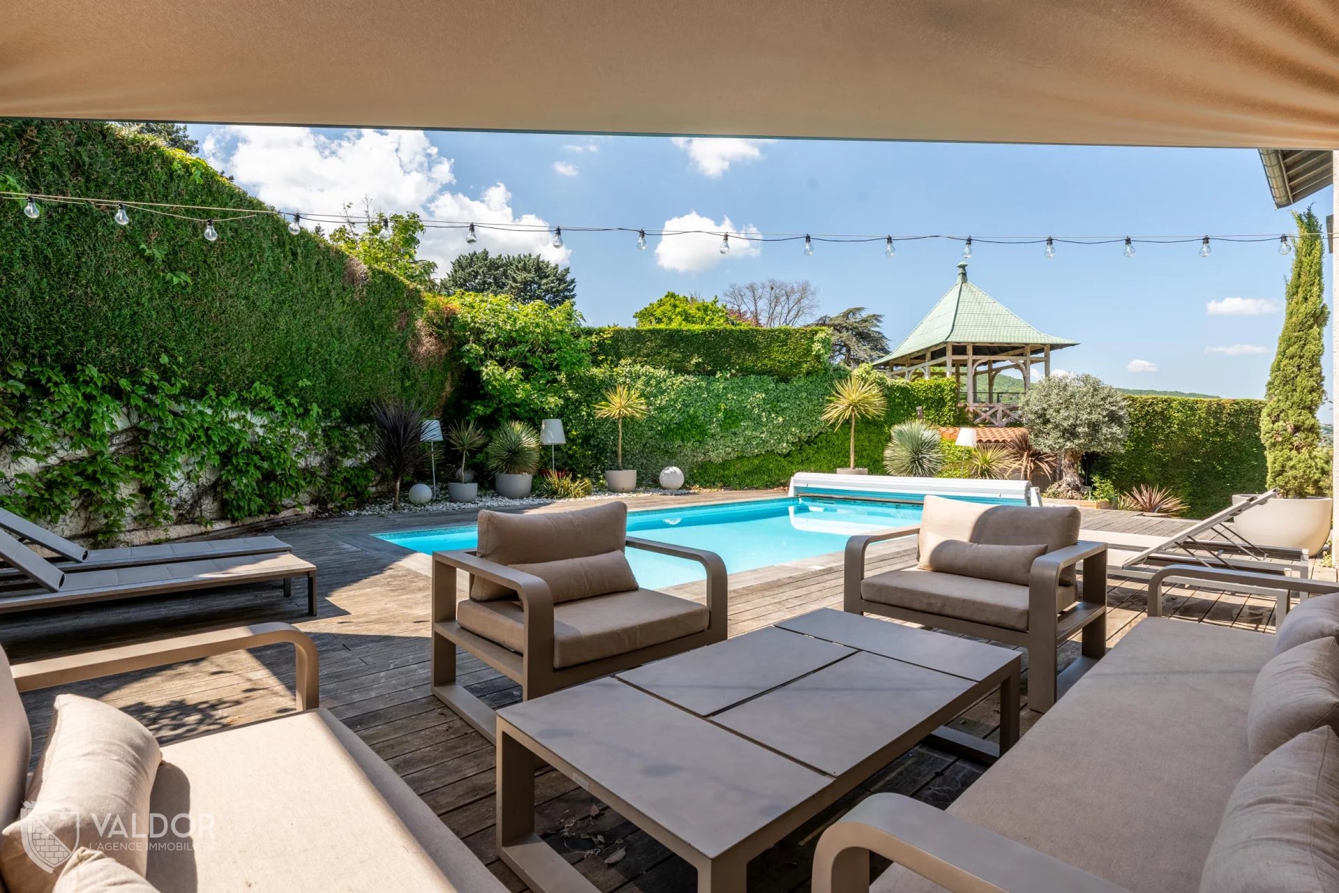 Maison contemporaine 162m2 - 7 pièces - 1700m2