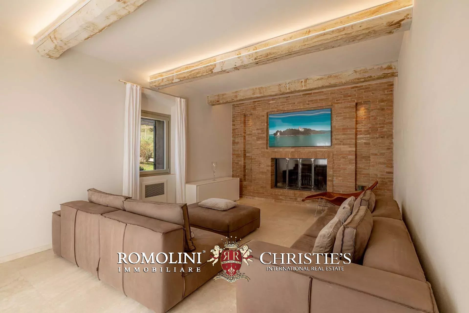 4 Bedroom Villa/Townhouse's Image 29