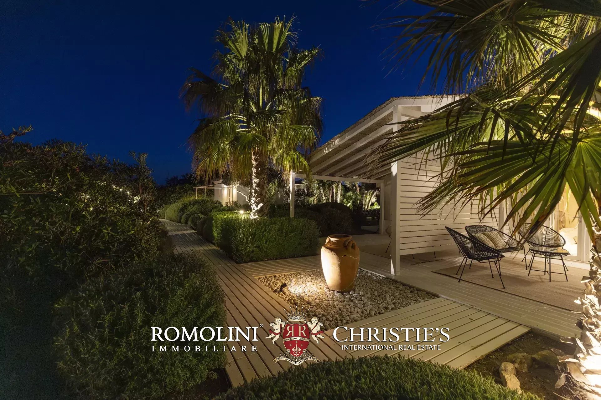 4 Bedroom Villa/Townhouse's Image 32