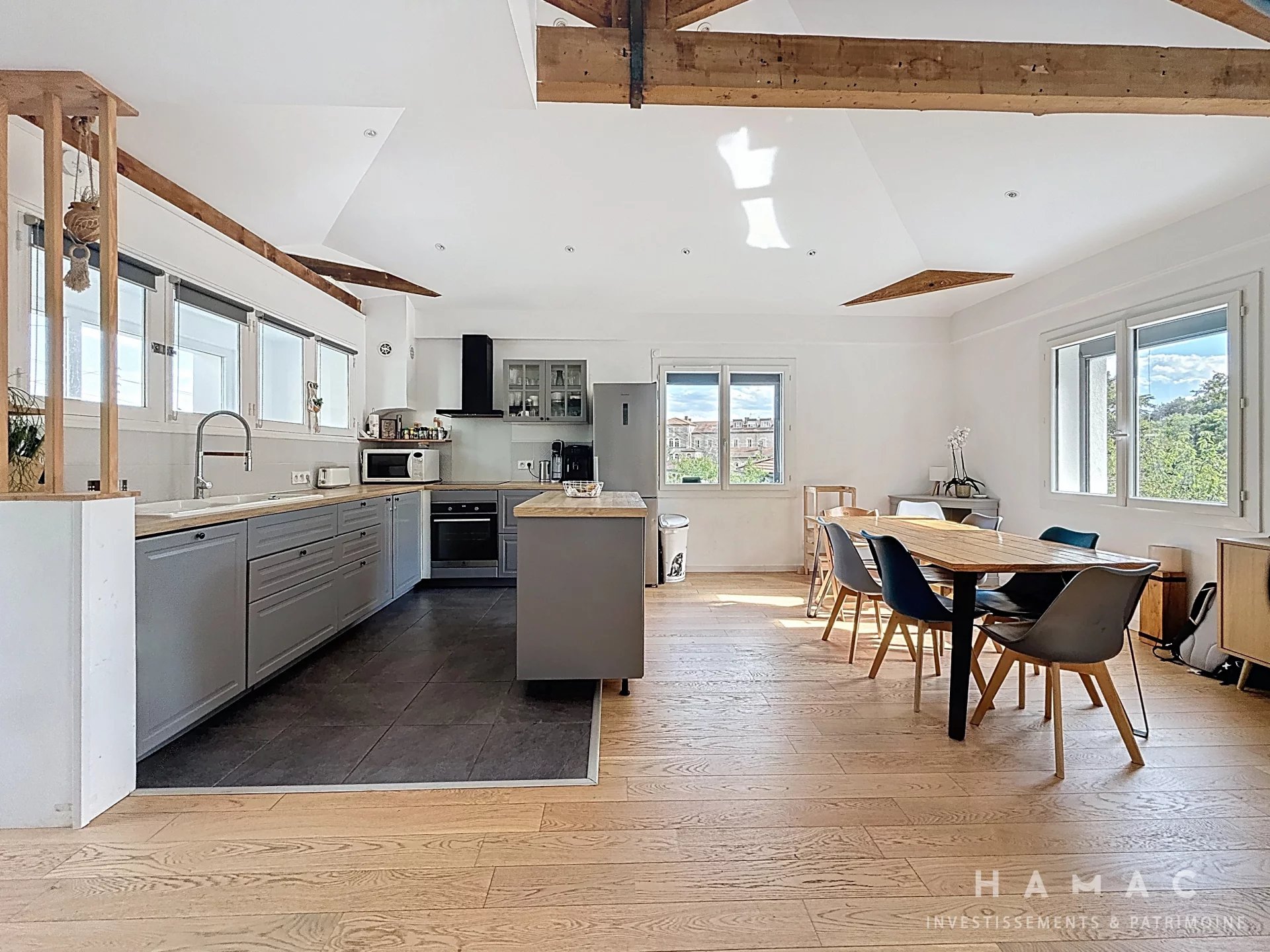 Agence immobilière de 