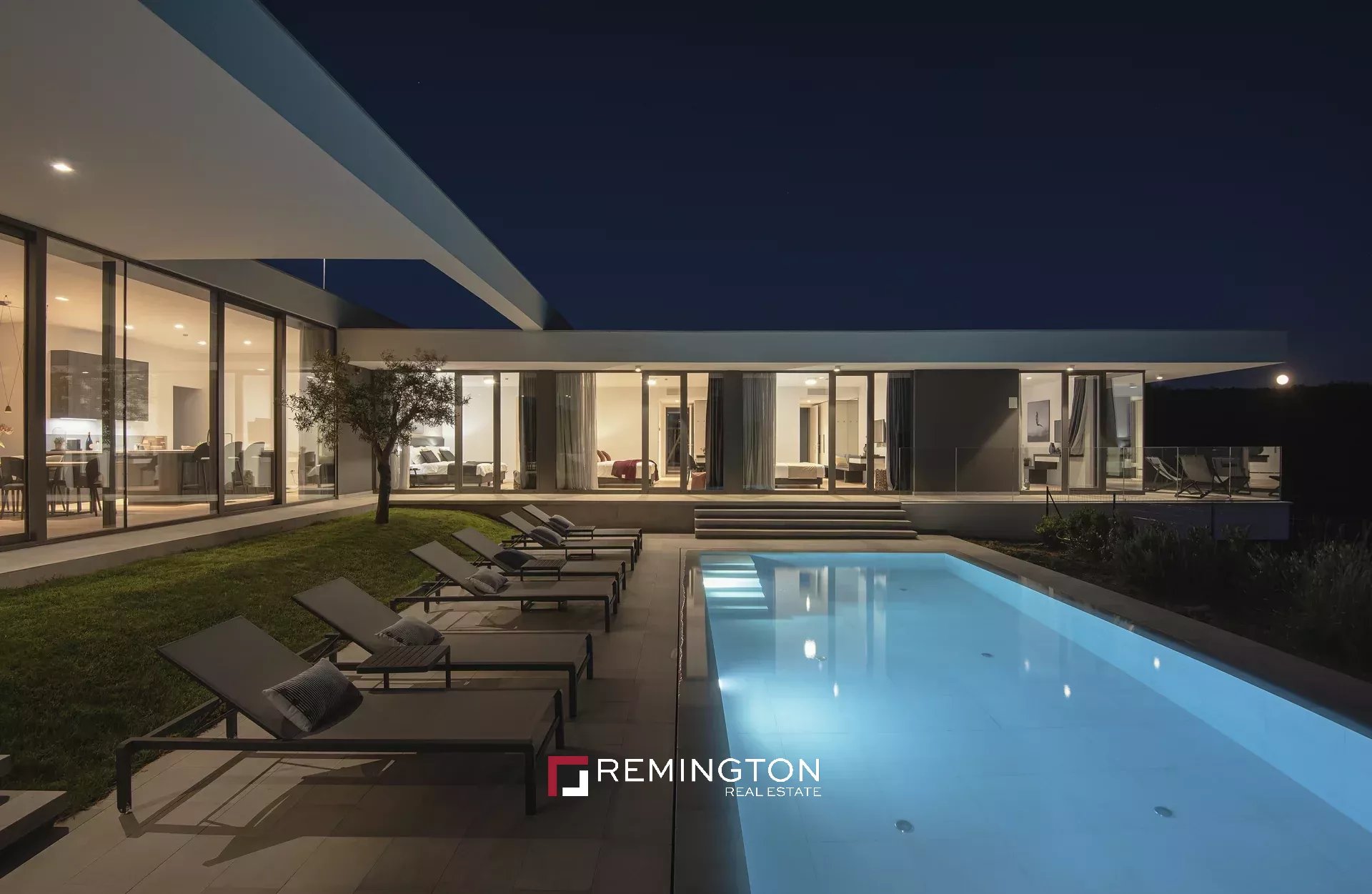 4 Bedroom Villa/Townhouse's Image 17