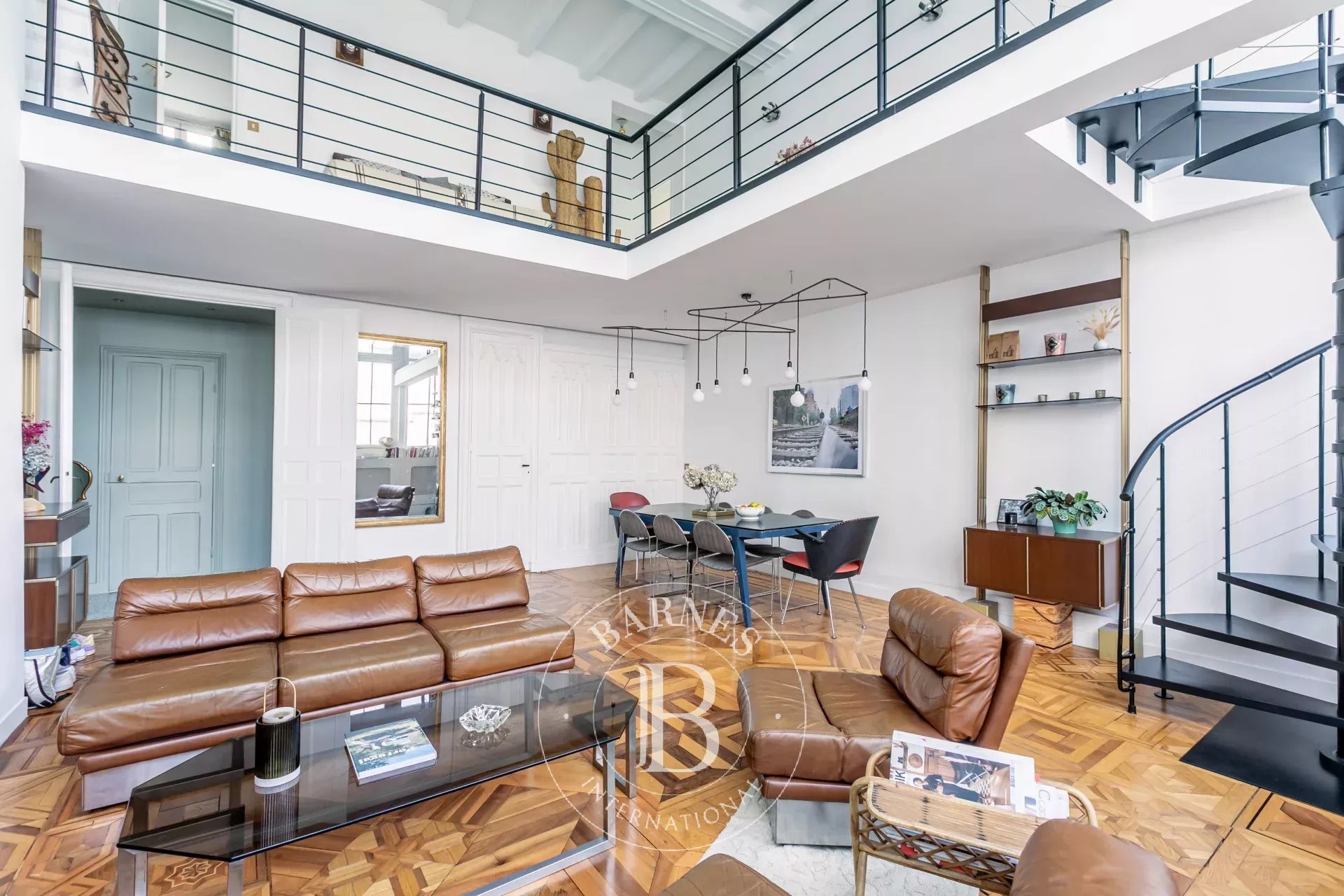 Exclusive - Paris 16 - Victor Hugo - Duplex artist's studio - 3 bedrooms