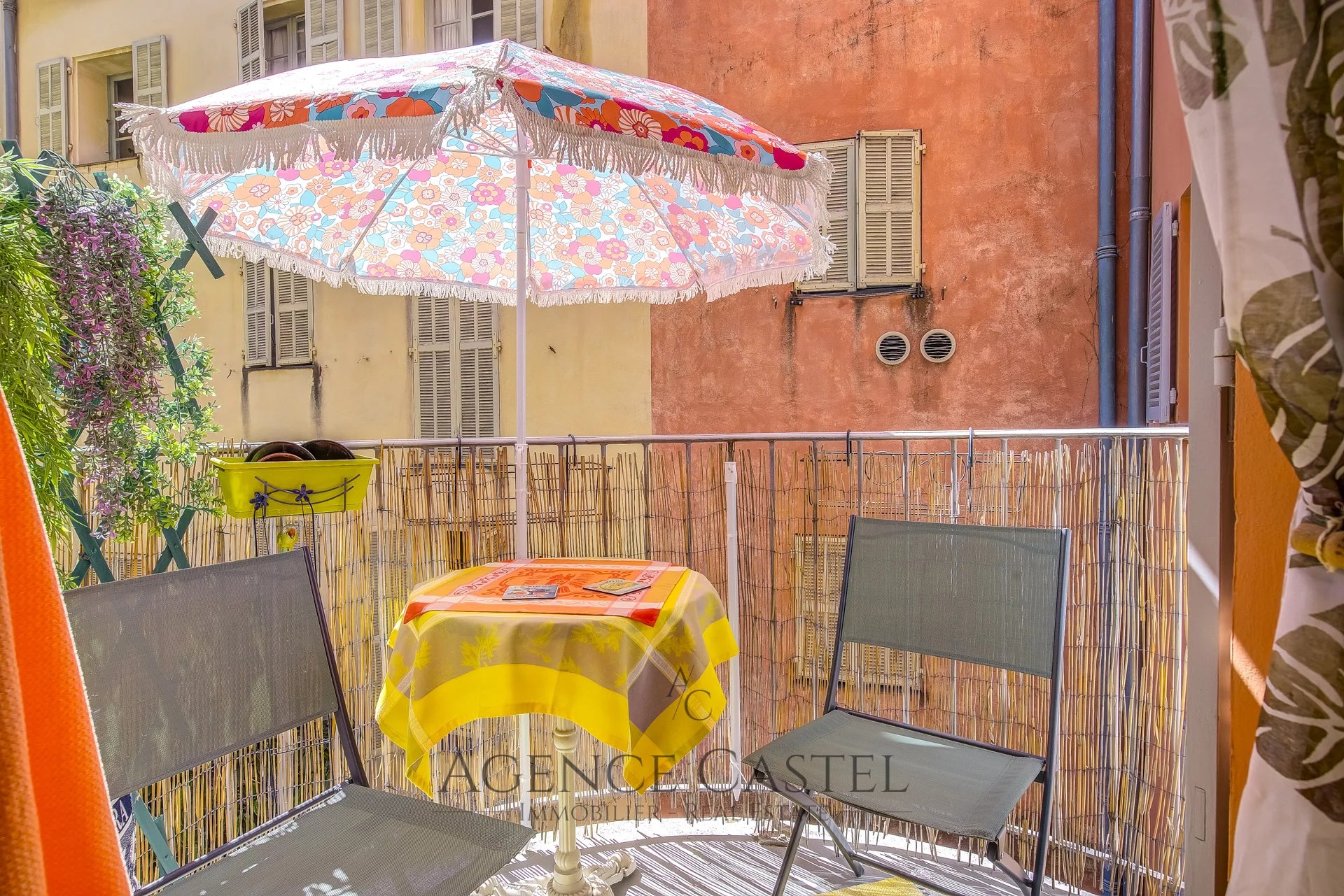 NICE OLD TOWN - SUPERB ONE BEDROOM APARTMENT WITH LIFT AND BALCONY