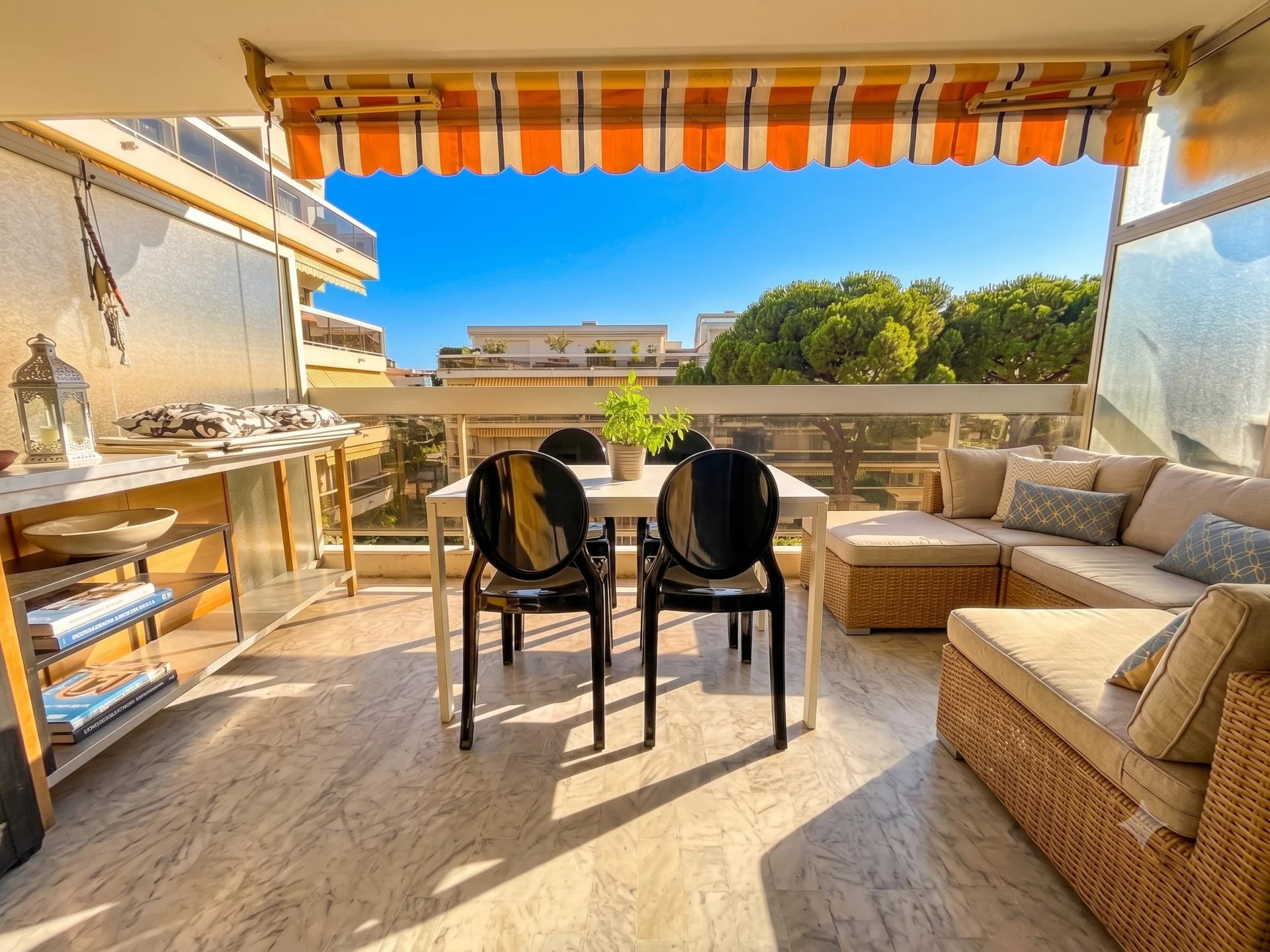 Agence immobilière de 