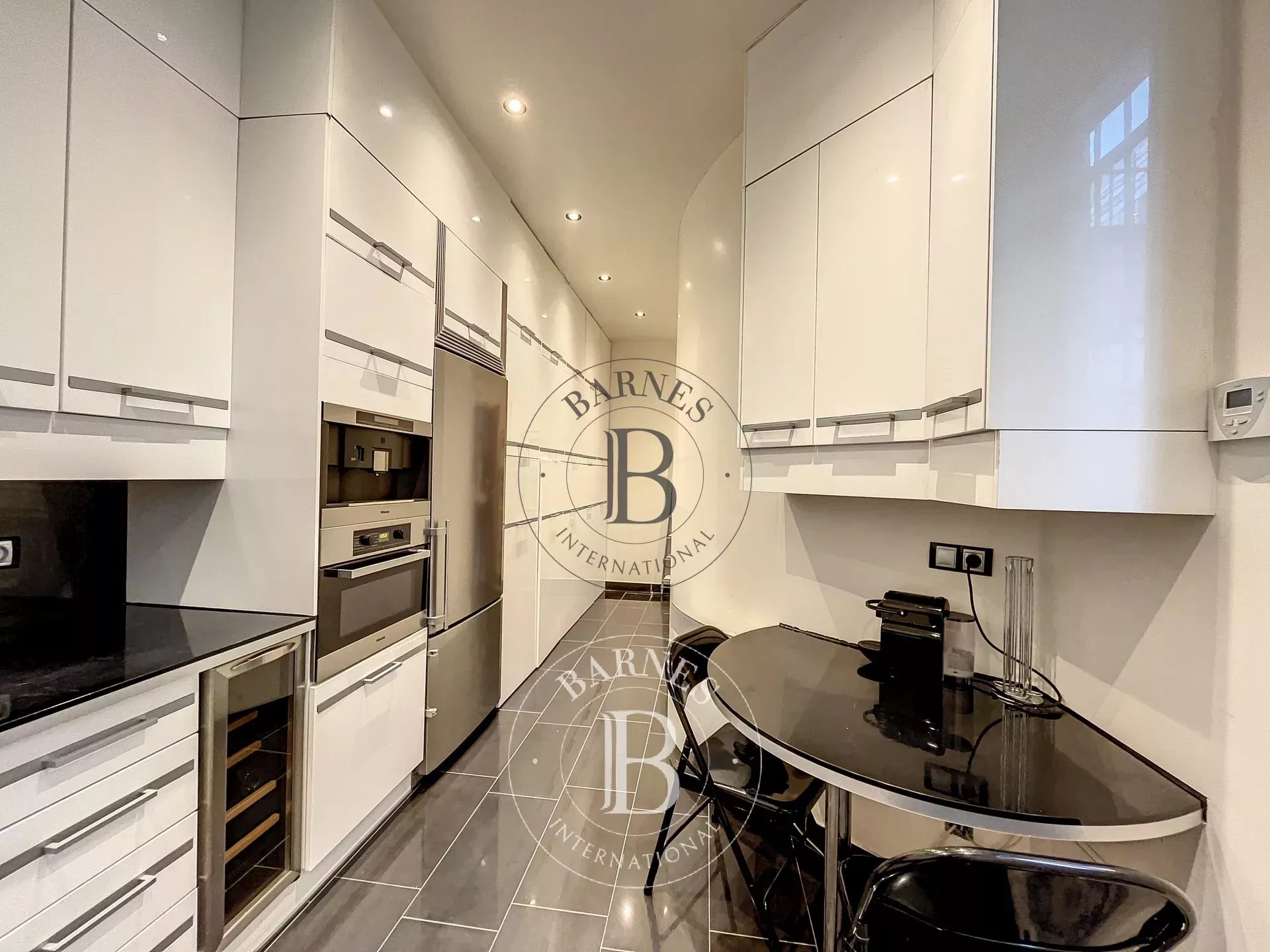 Daire Paris 8ème - picture 6